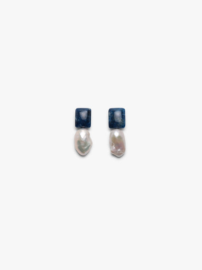 Earrings: baroque pearls, apatite