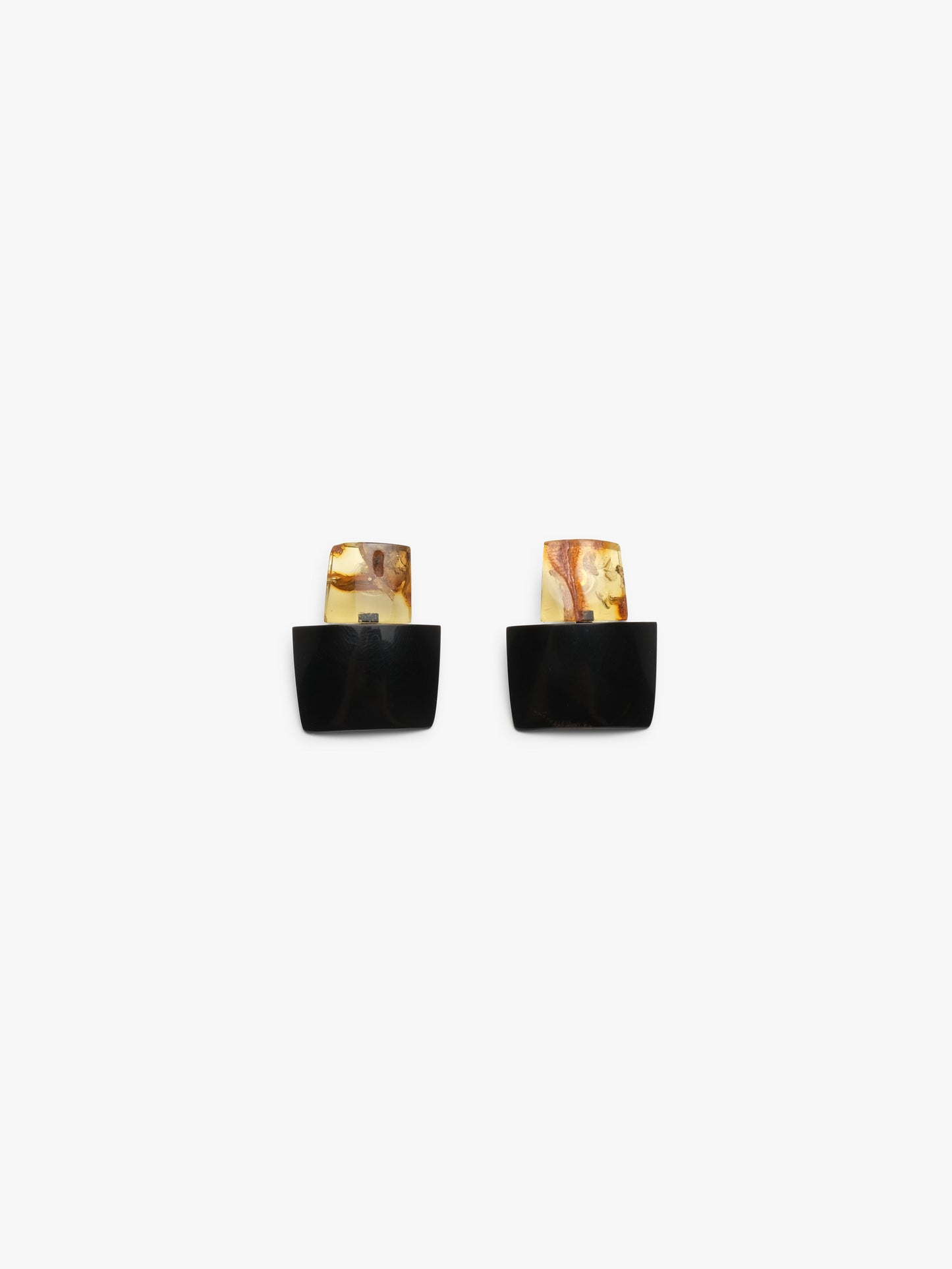 Earrings: amber, horn