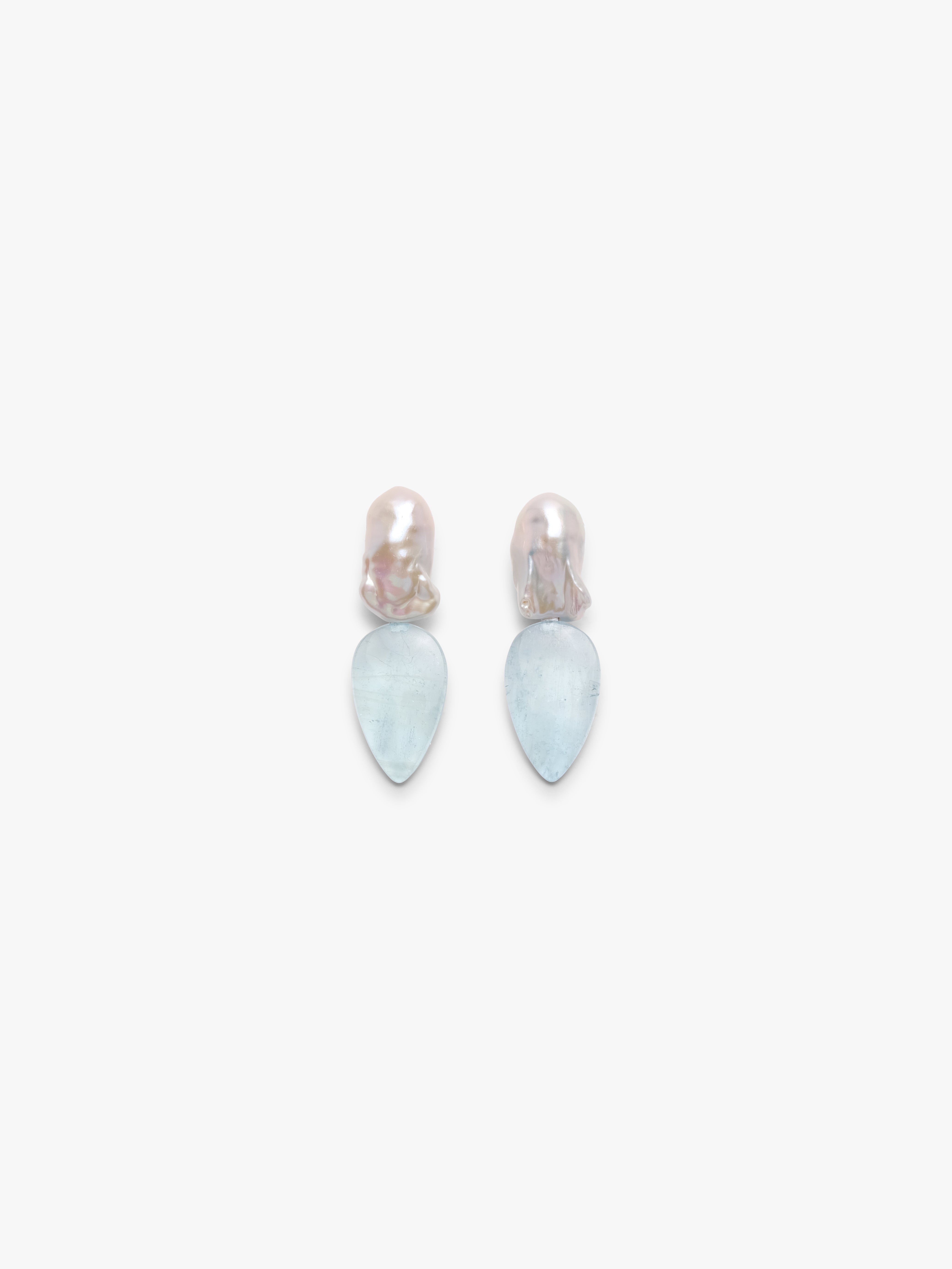 Earrings: baroque pearl, aquamarine