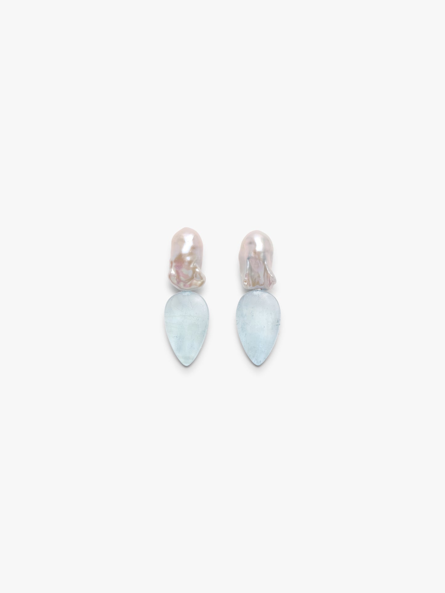Earrings: baroque pearl, aquamarine