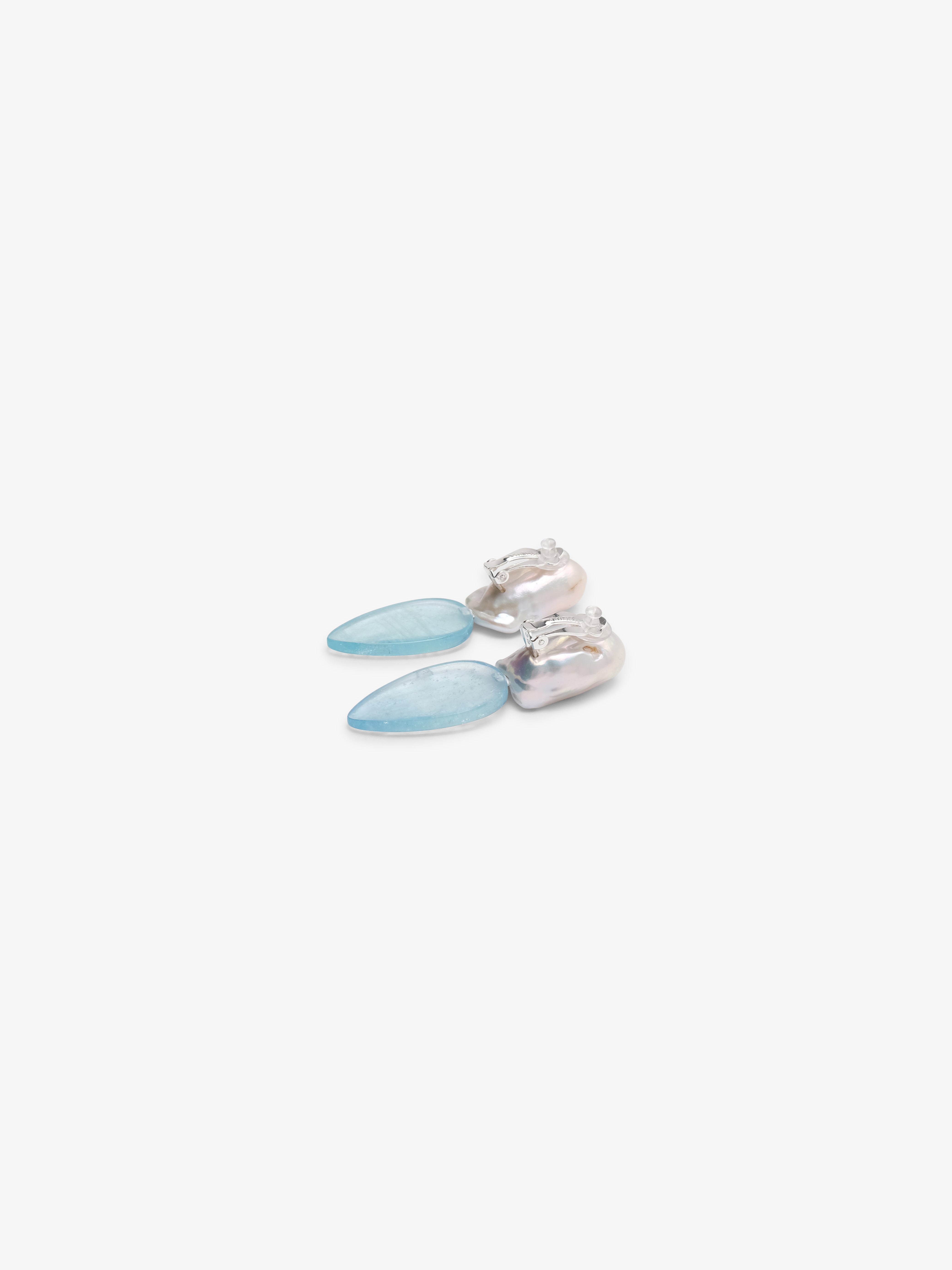 Earrings: baroque pearl, aquamarine