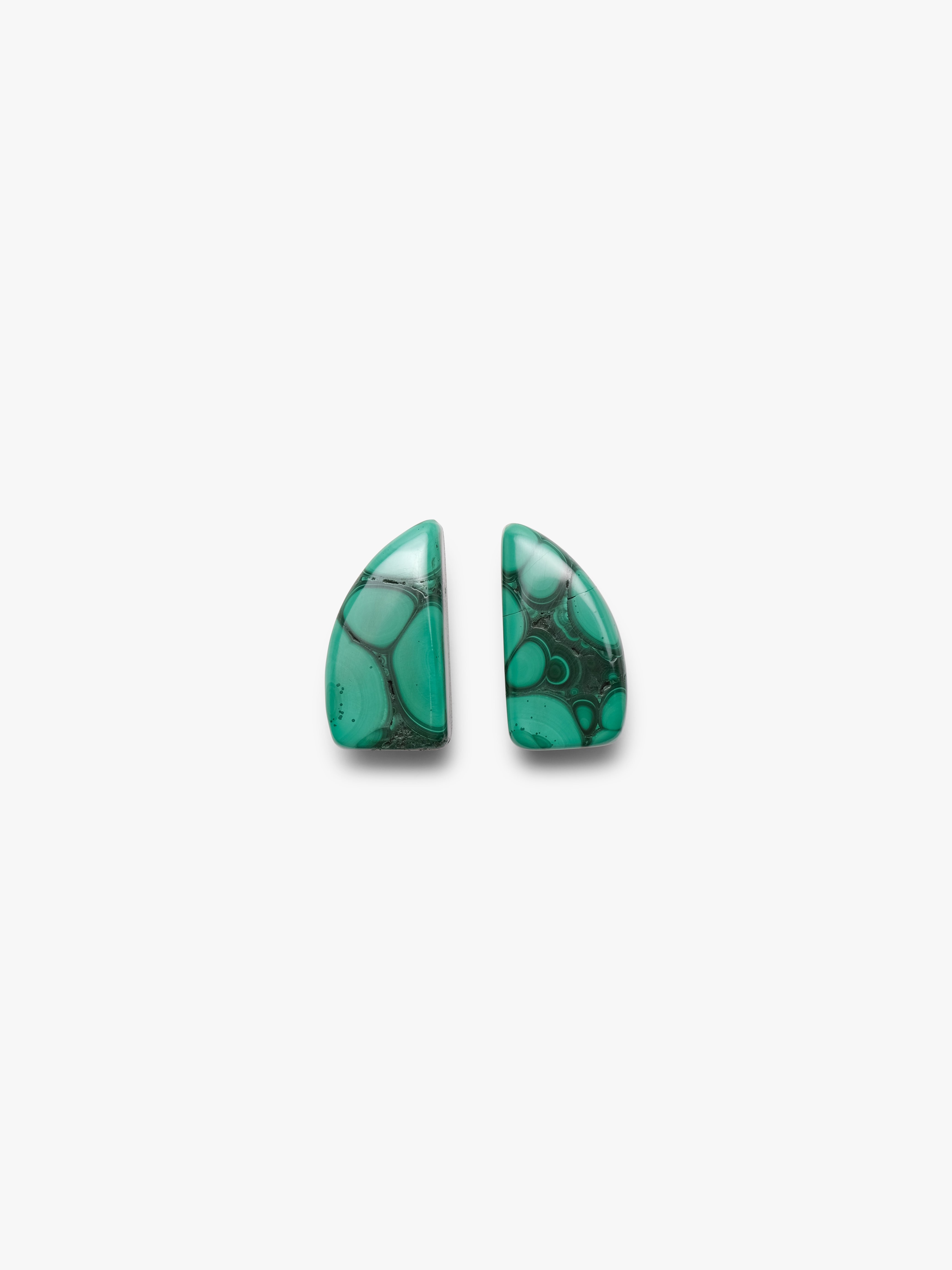 Earrings: amaranth, malachite