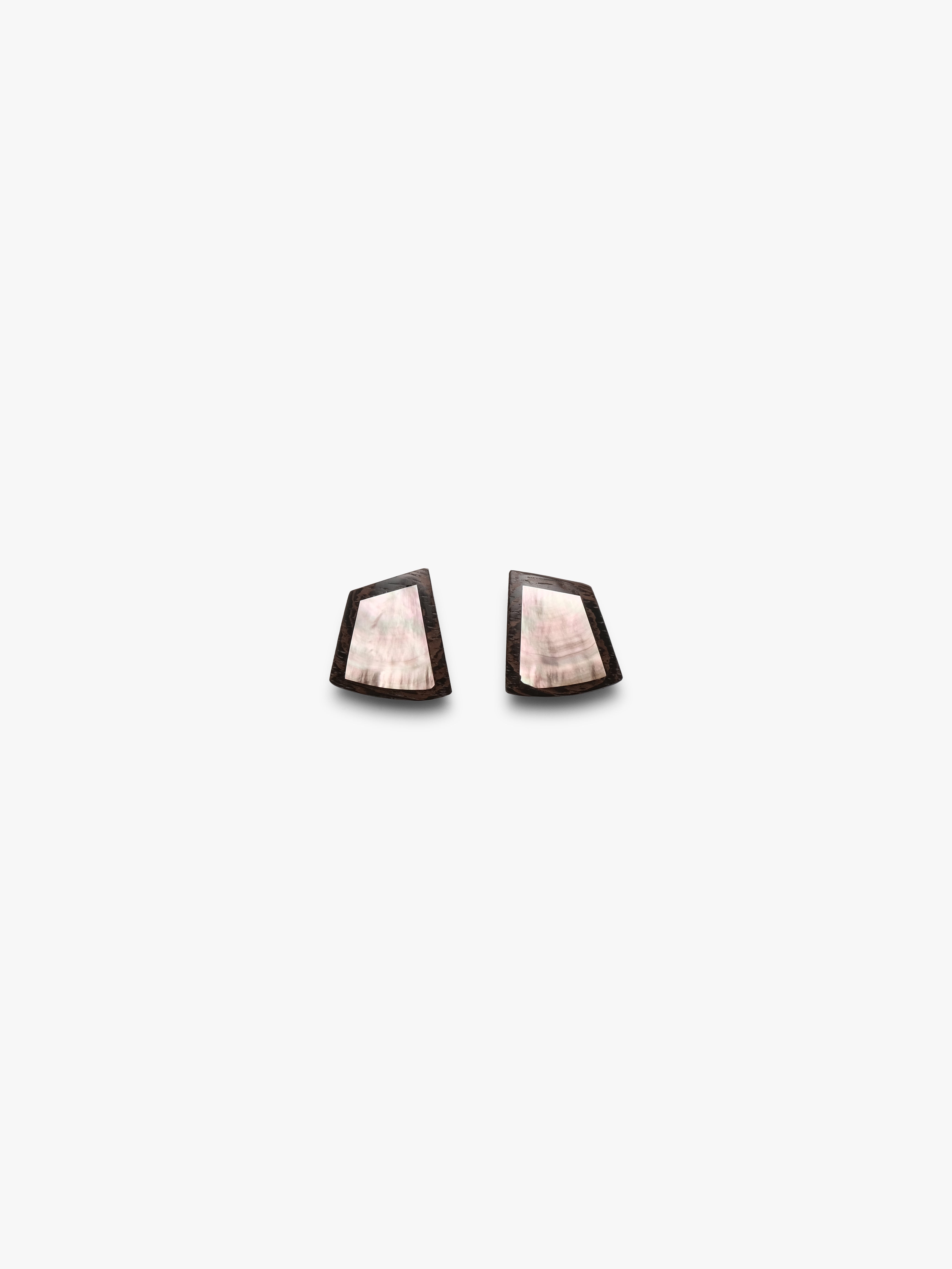 Earrings: mother of pearl, wengé