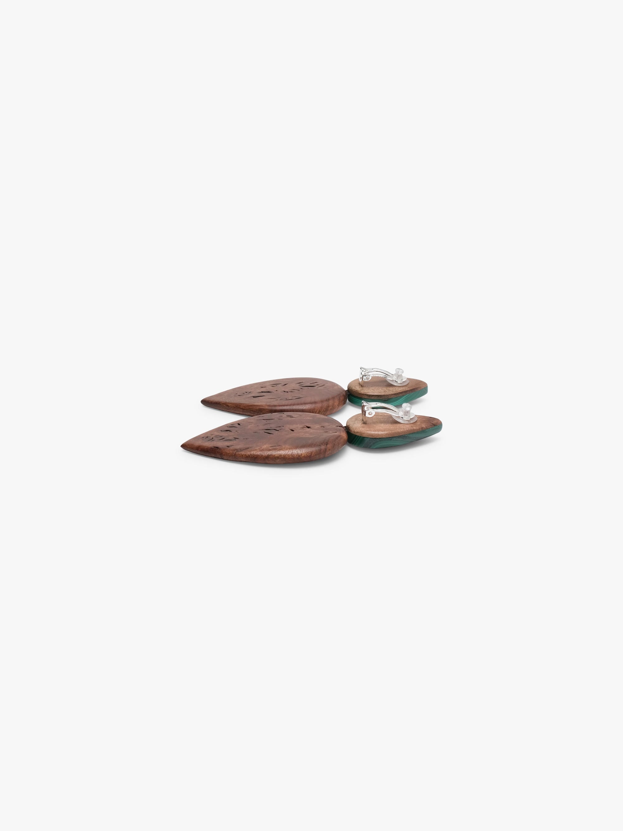 Earrings: briar root, malachite