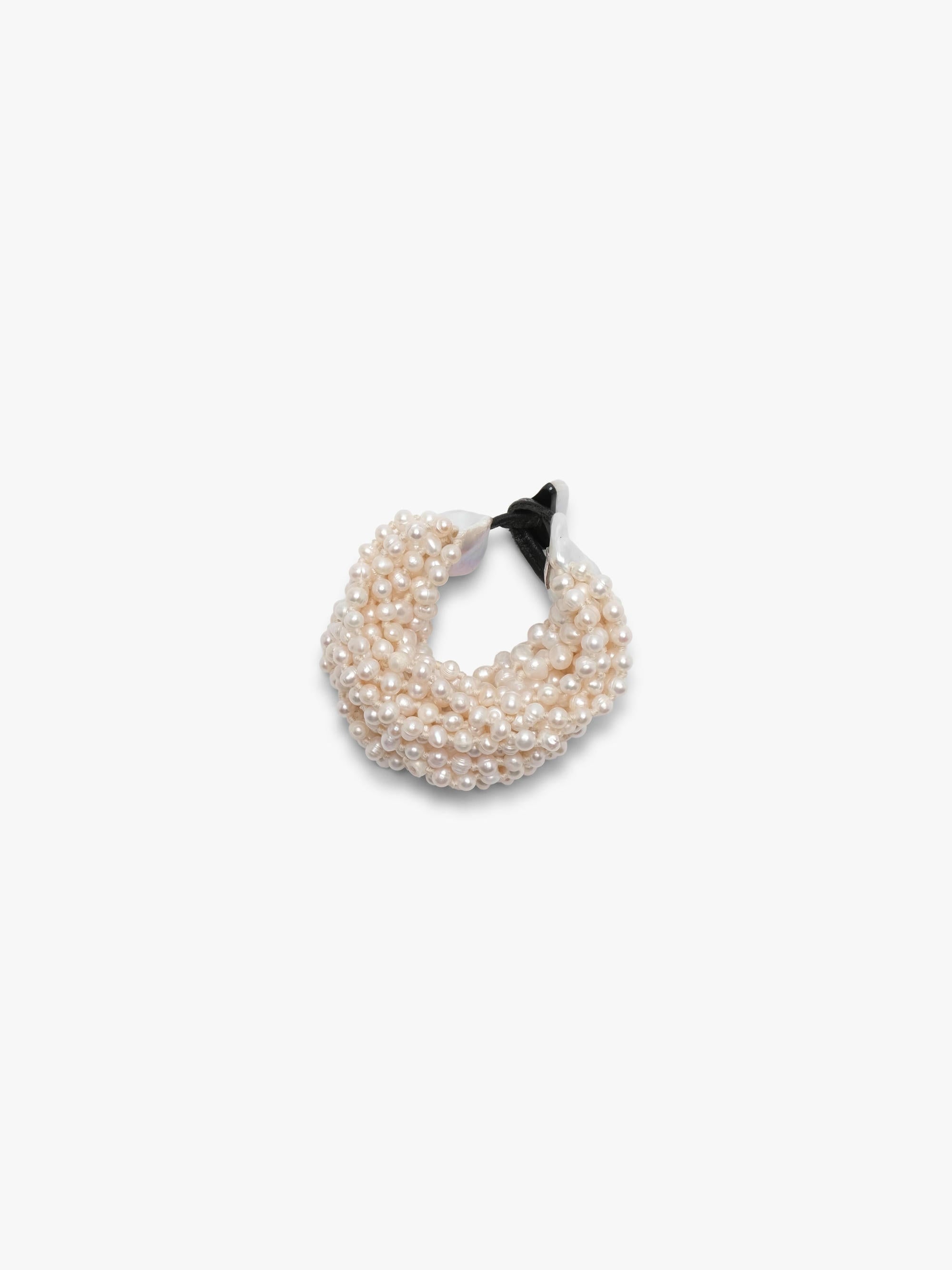 Bracelet: freshwater pearls, baroque pearls