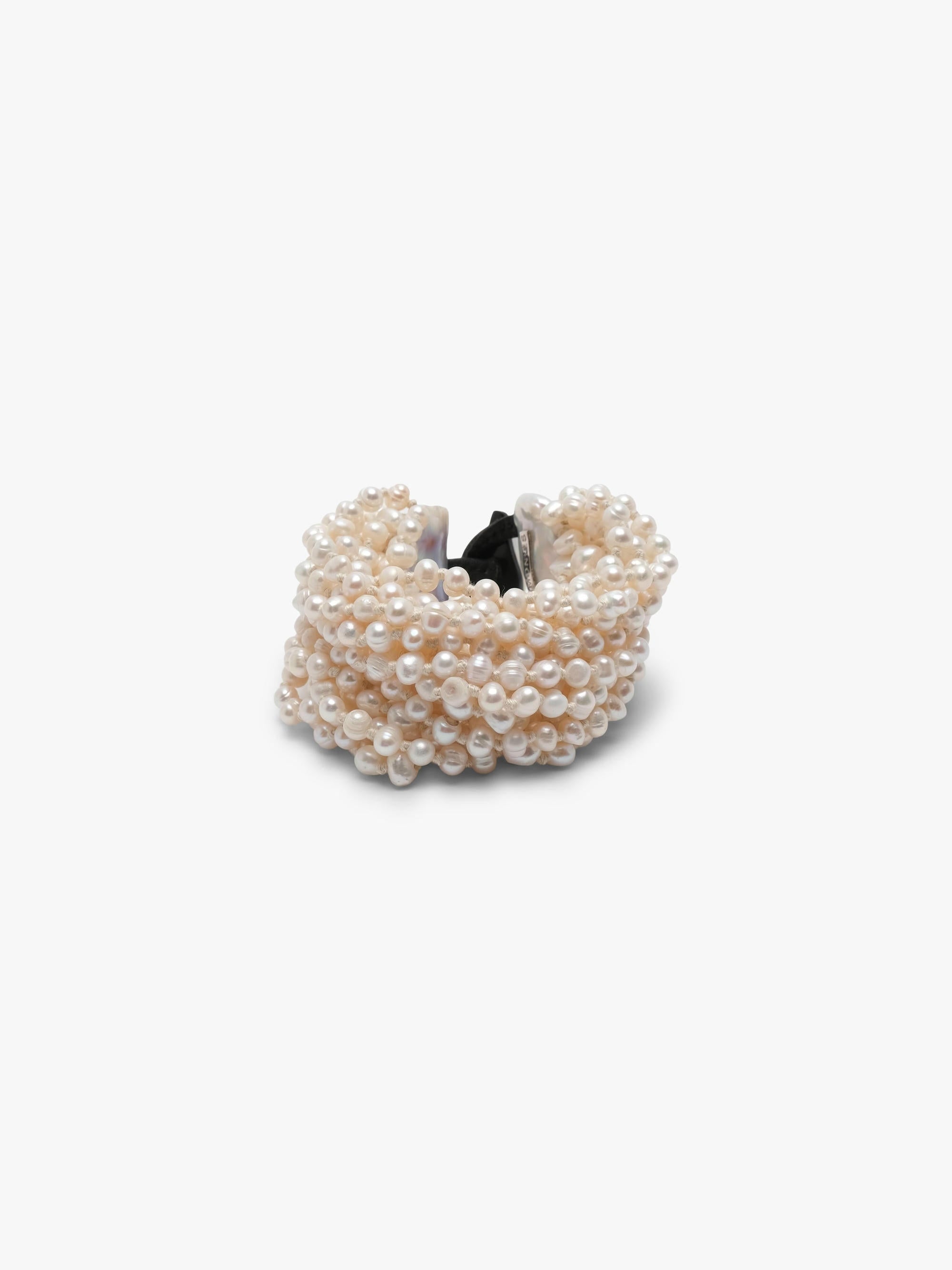Bracelet: freshwater pearls, baroque pearls
