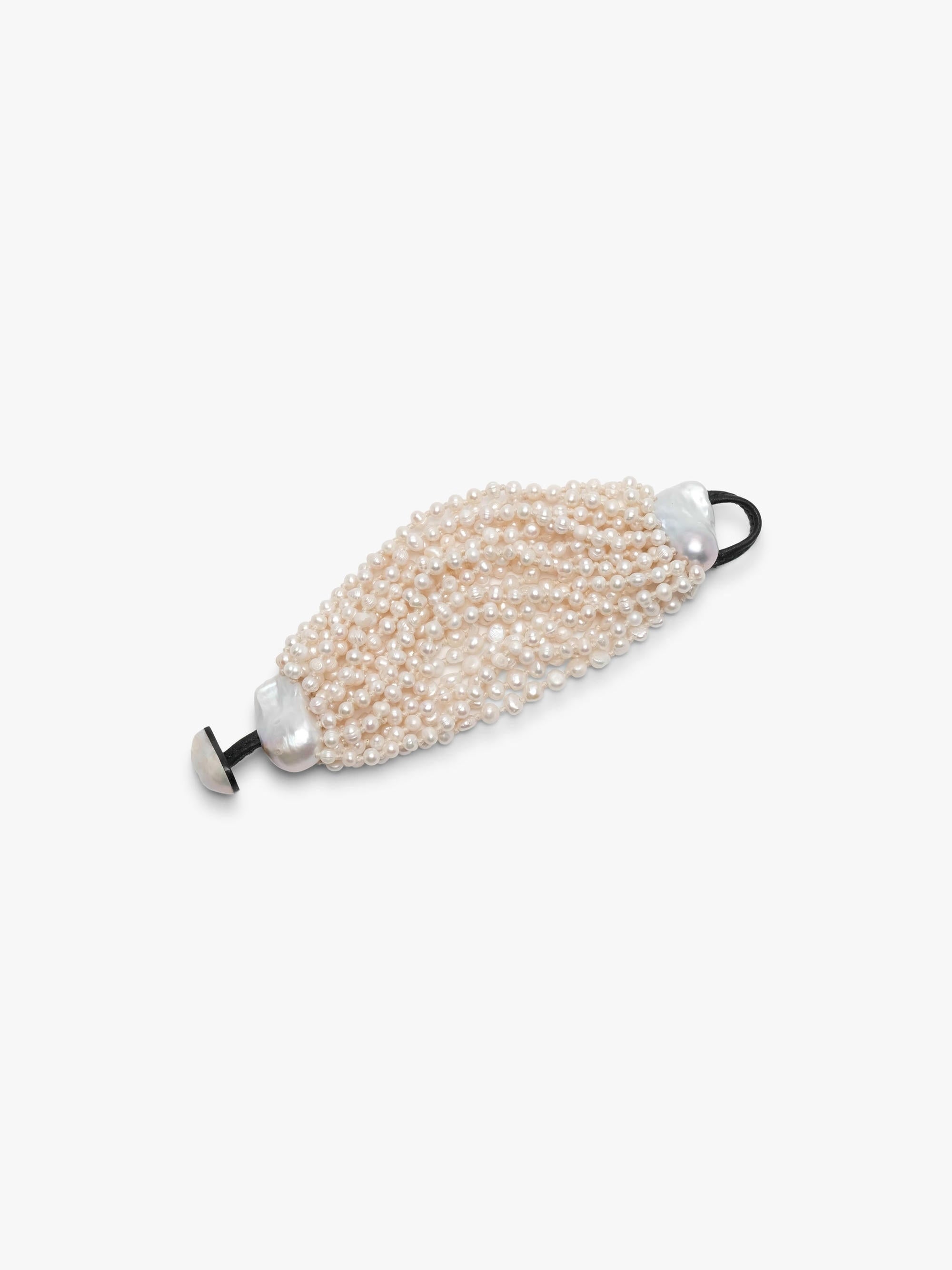 Bracelet: freshwater pearls, baroque pearls