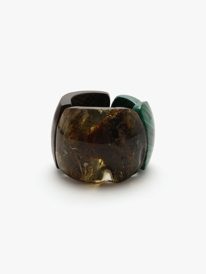 Bracelet: amber, malachite, wengé