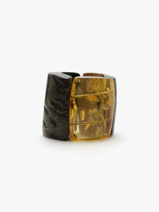 Bracelet: amber, horn