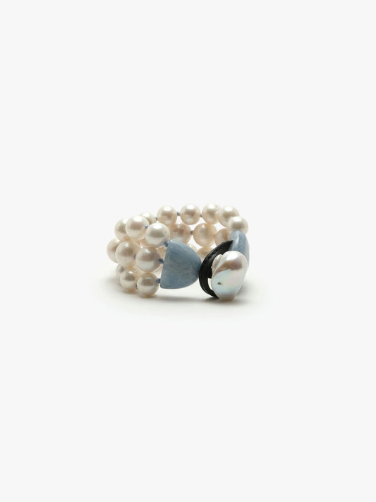 Bracelet: celestine, freshwater pearls