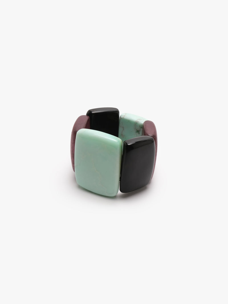 Bracelet: horn, amarant, chrysoprase