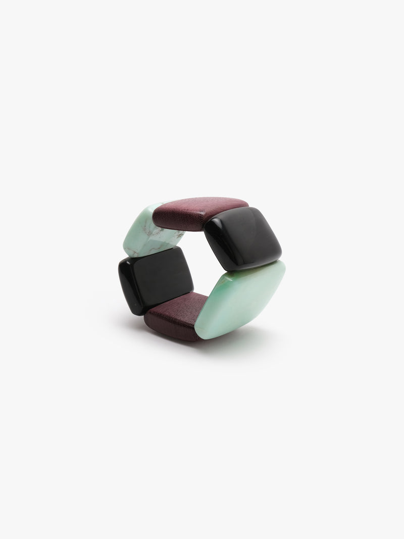 Bracelet: horn, amarant, chrysoprase