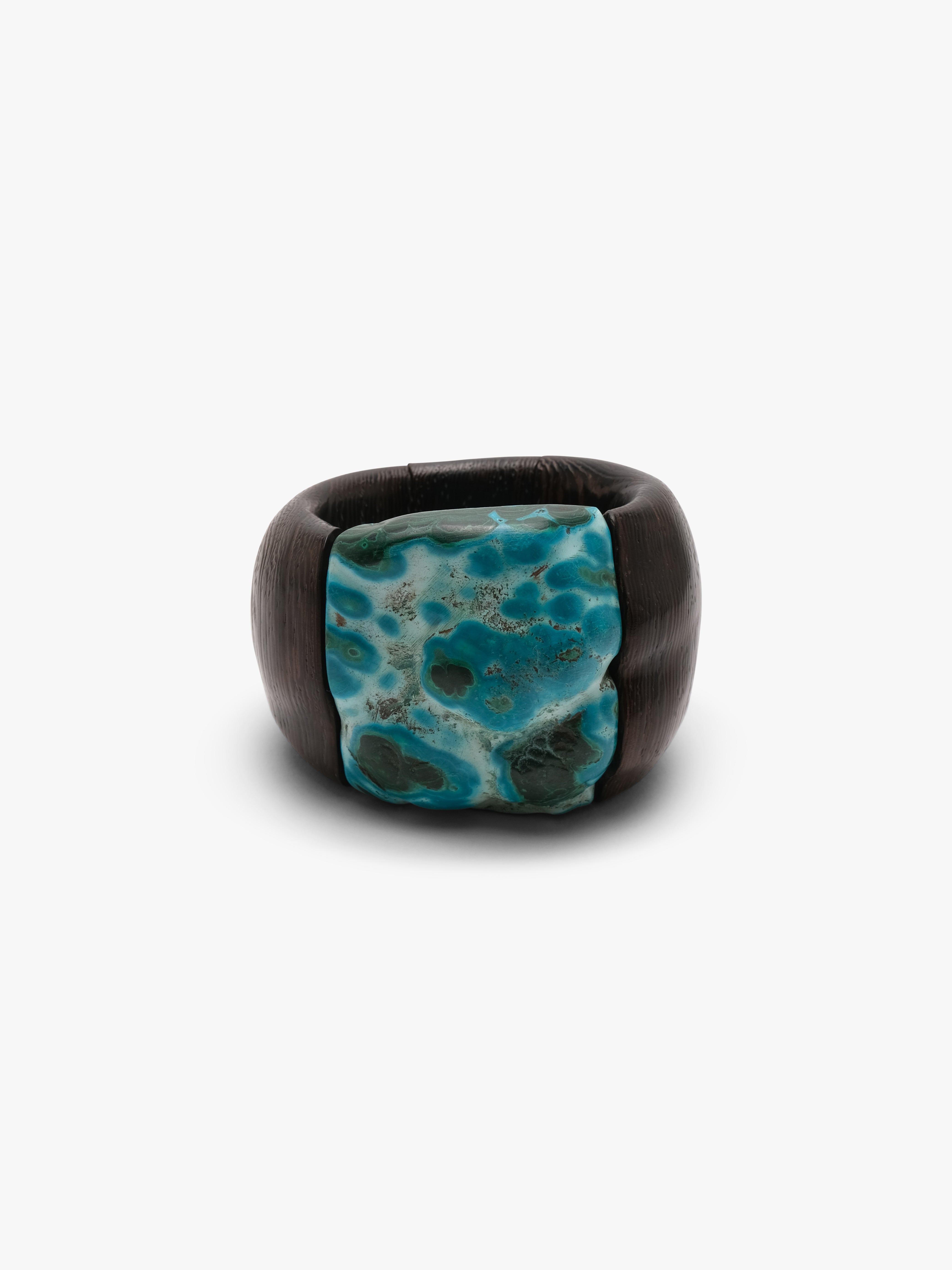 Bracelet: bog oak, malachite