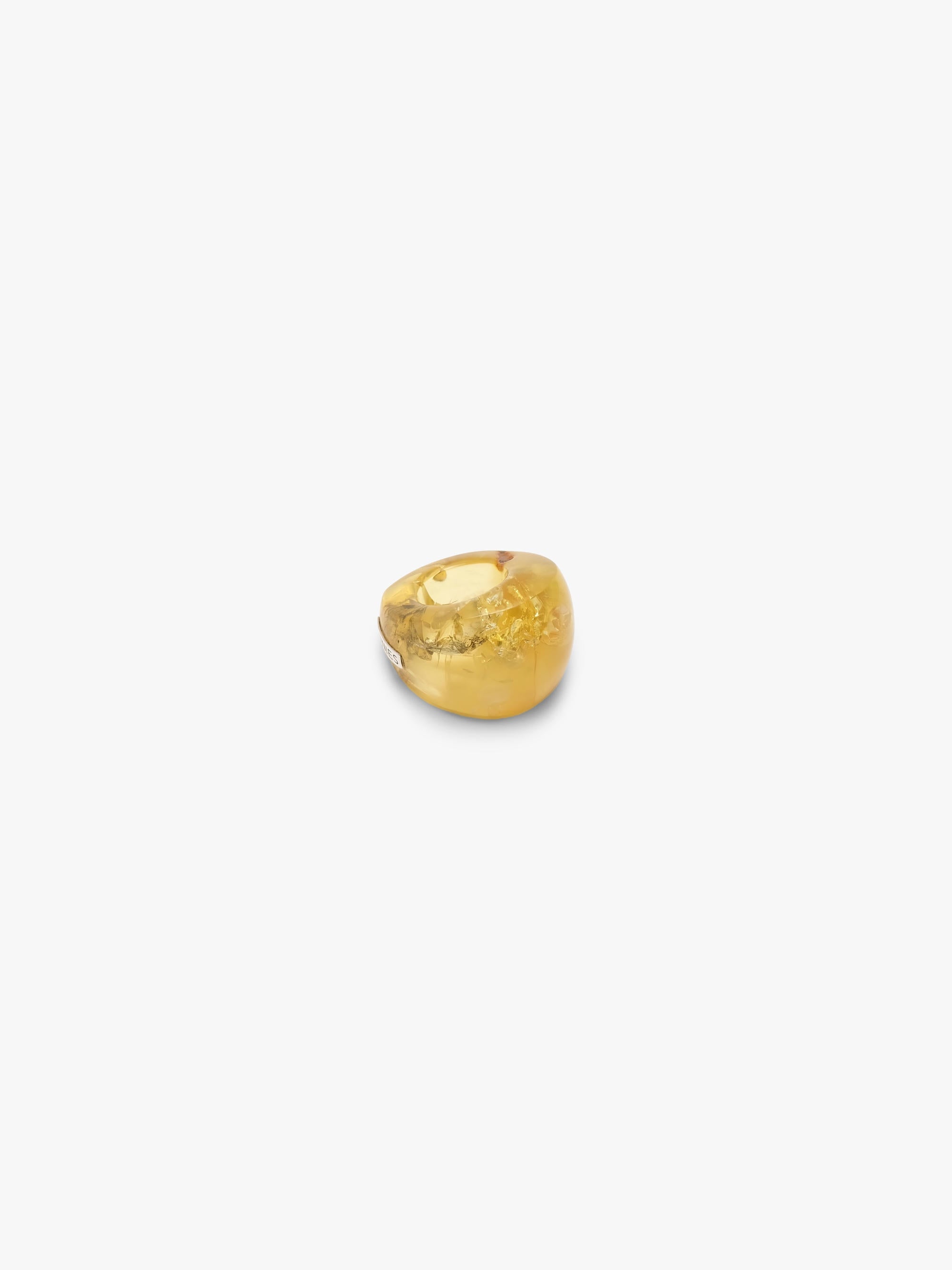 Ring: amber