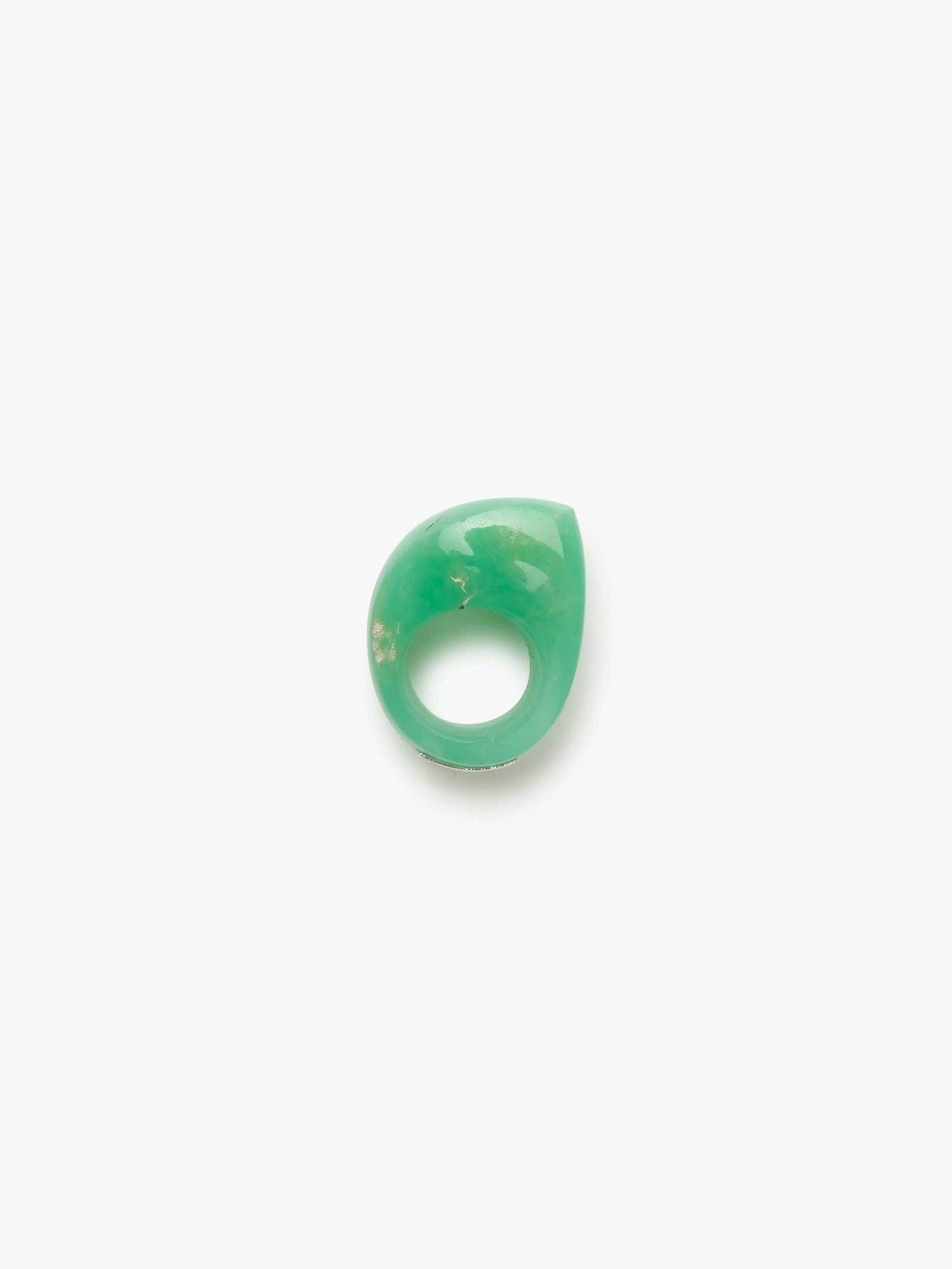 Ring: chrysoprase