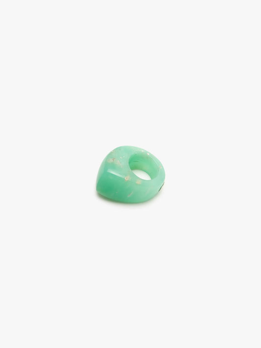 Ring: chrysoprase