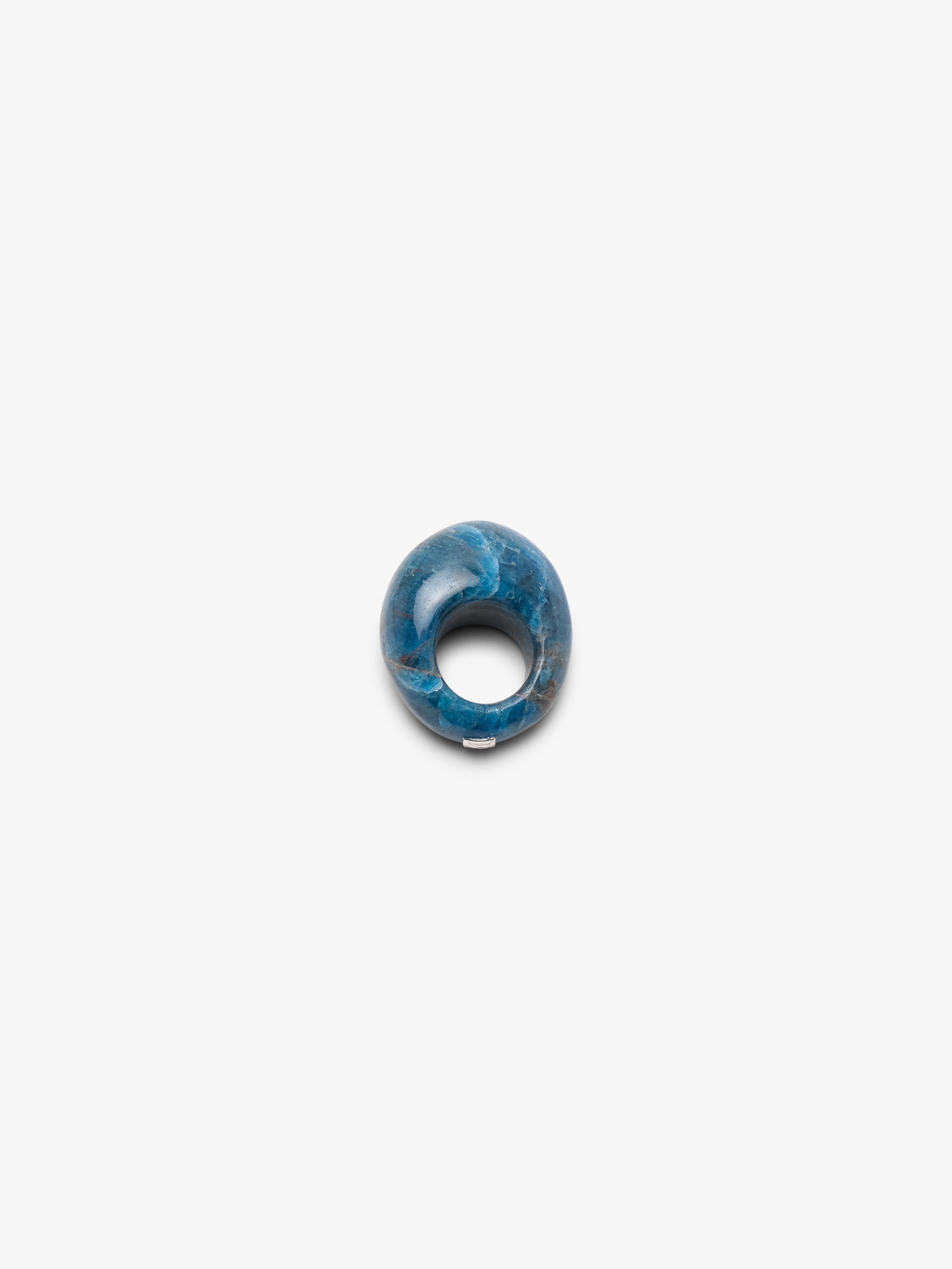 Ring: apatite