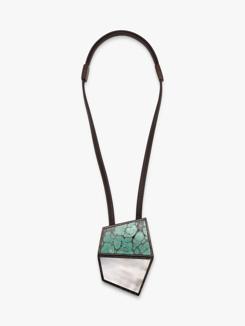 Pendant: pearl, malachite, wengé