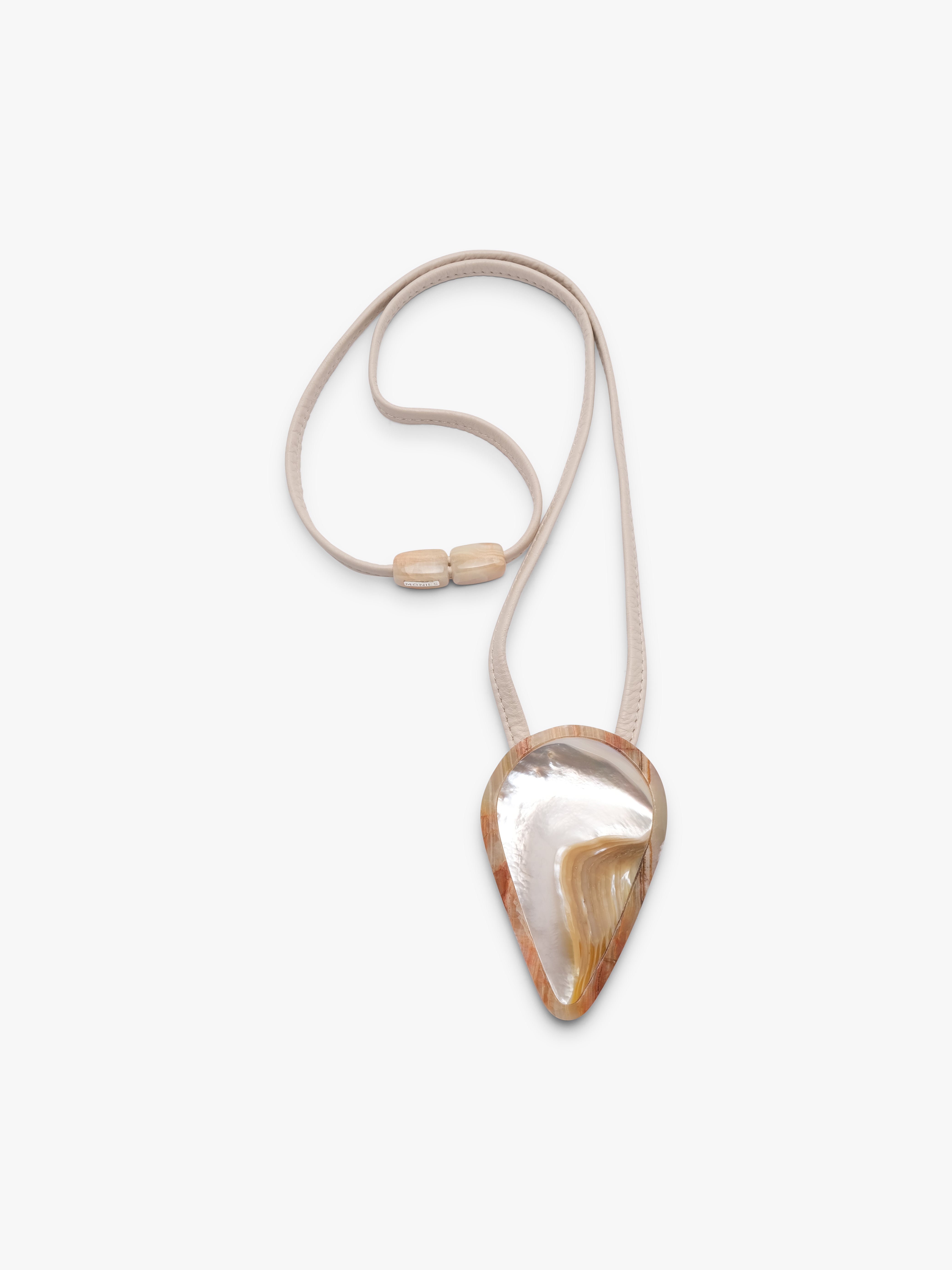 Pendant: mother of pearl, green onyx