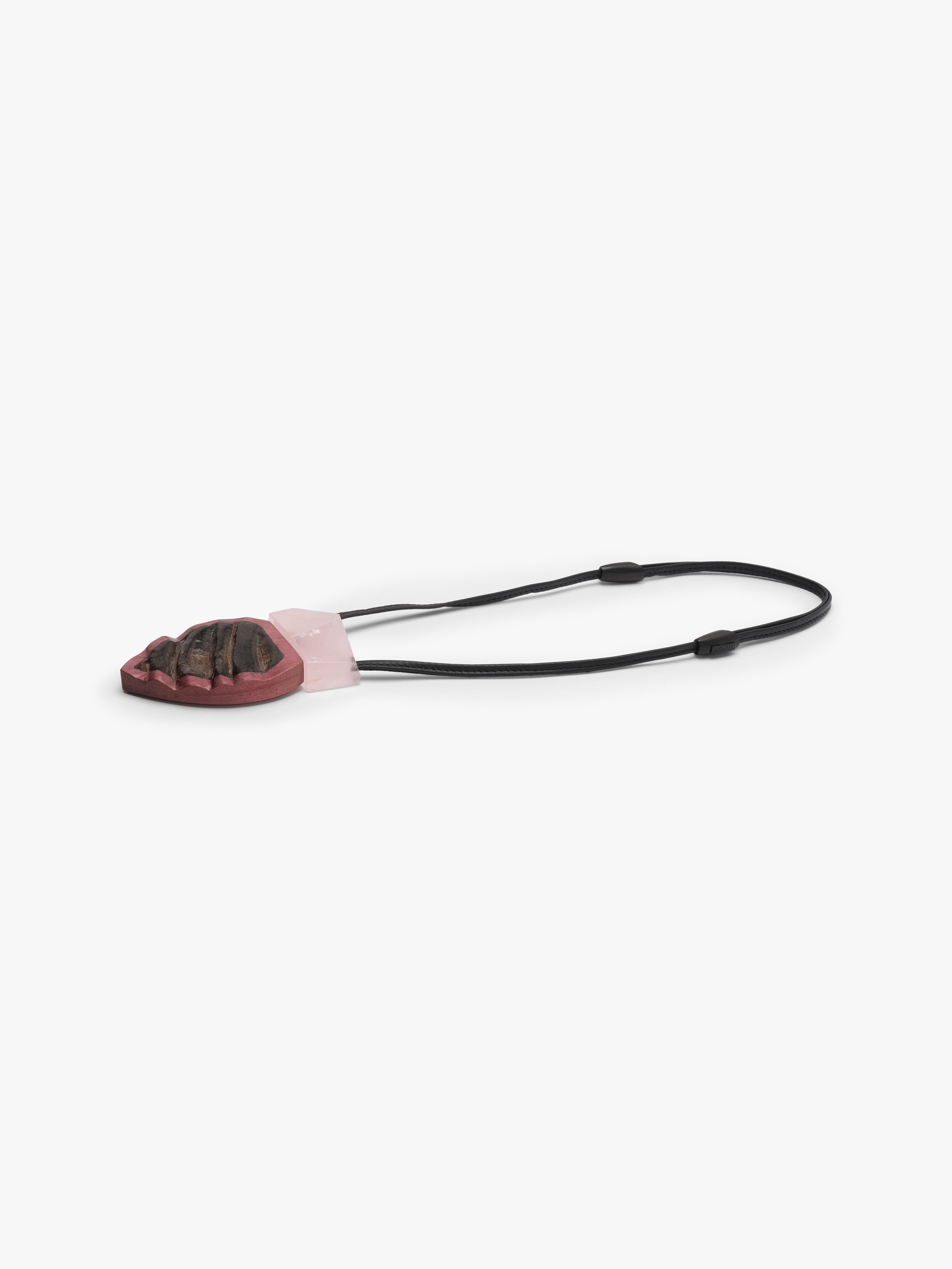 Pendant: horn, rosequartz, amaranth