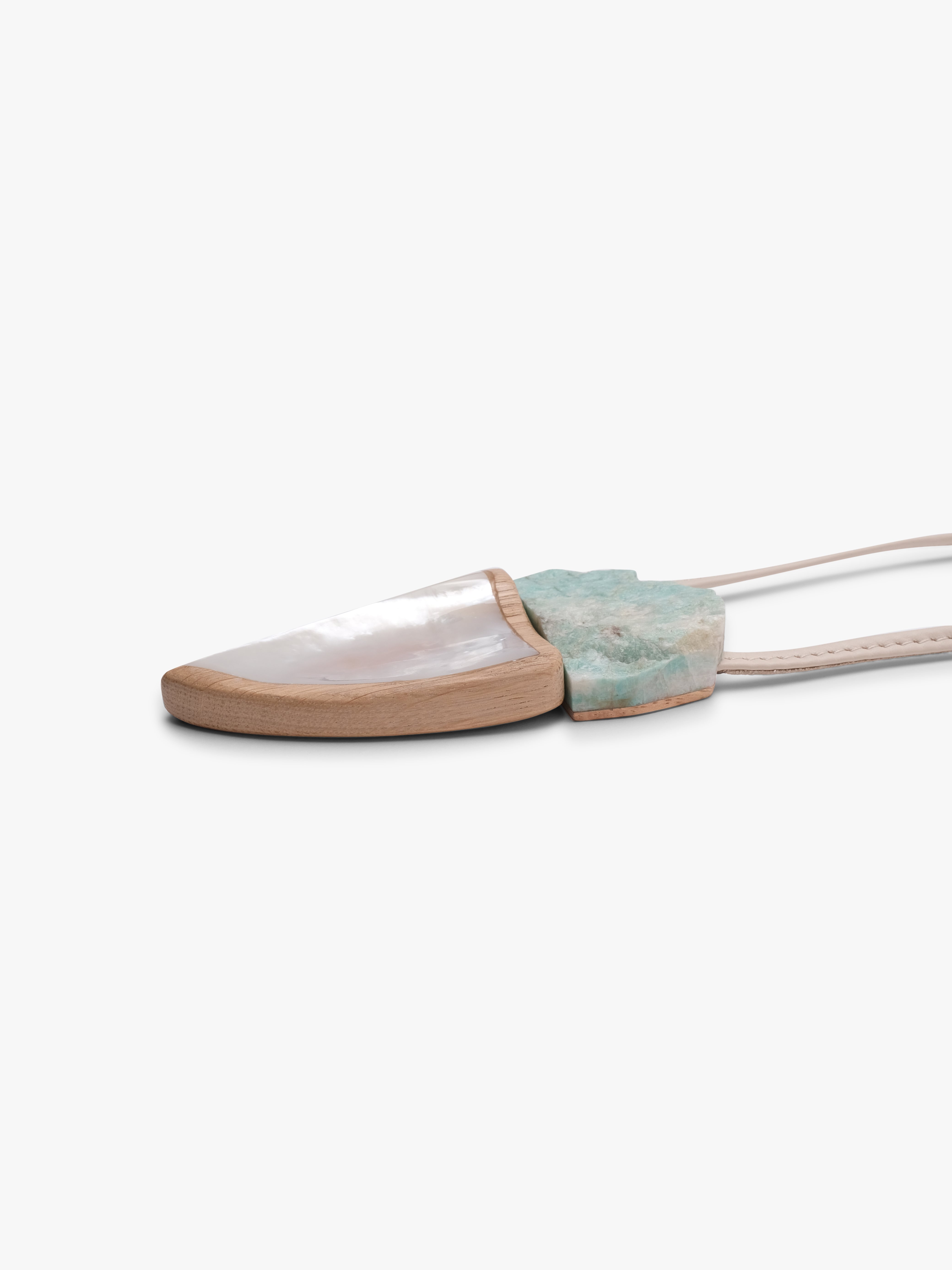 Pendant: mother of pearl, amazonite, oak