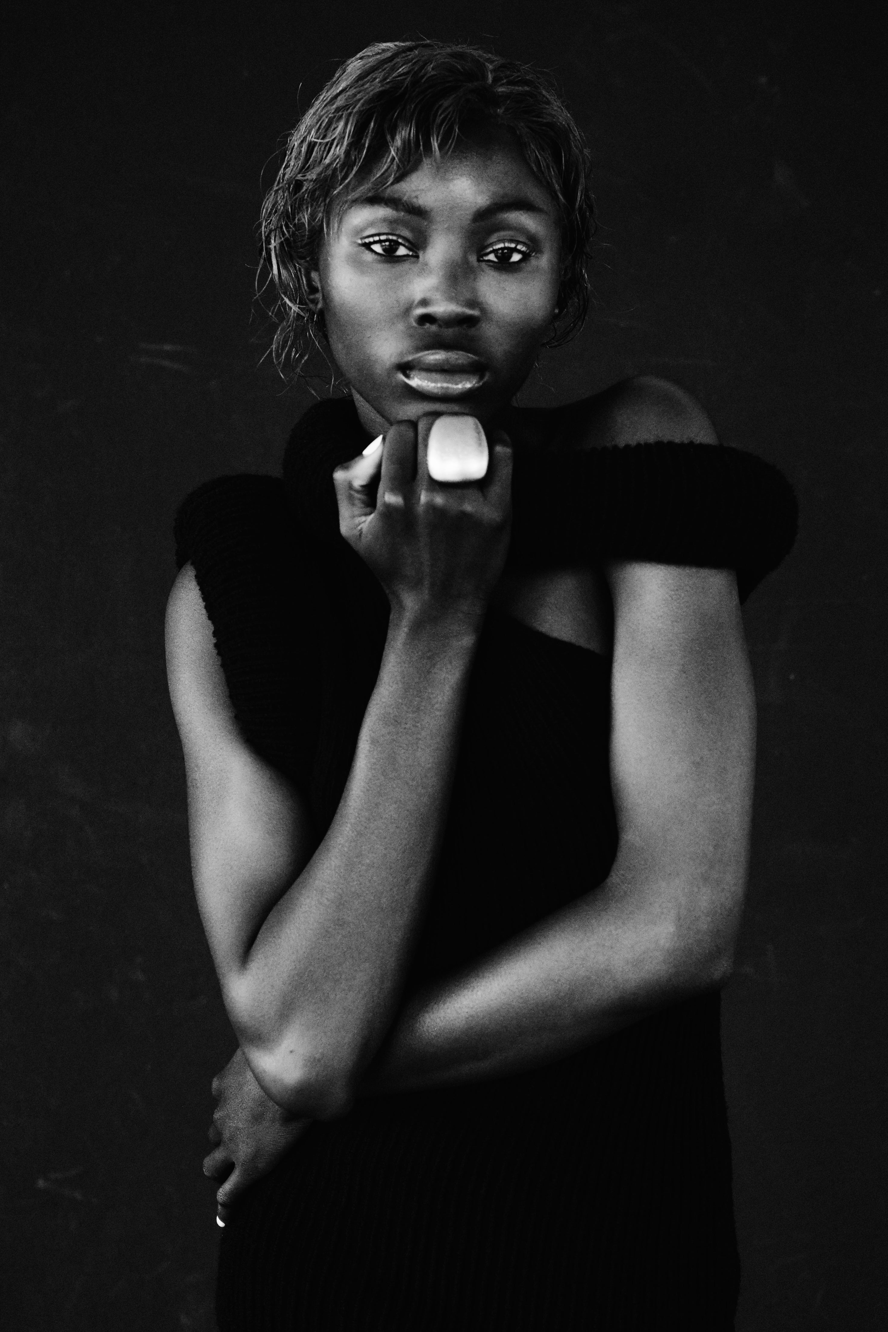 Pinea ring: acacia, dark silverfoil