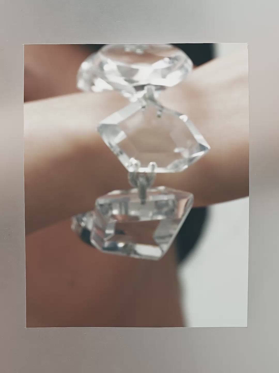 Cala bracelet: acrylic, wire