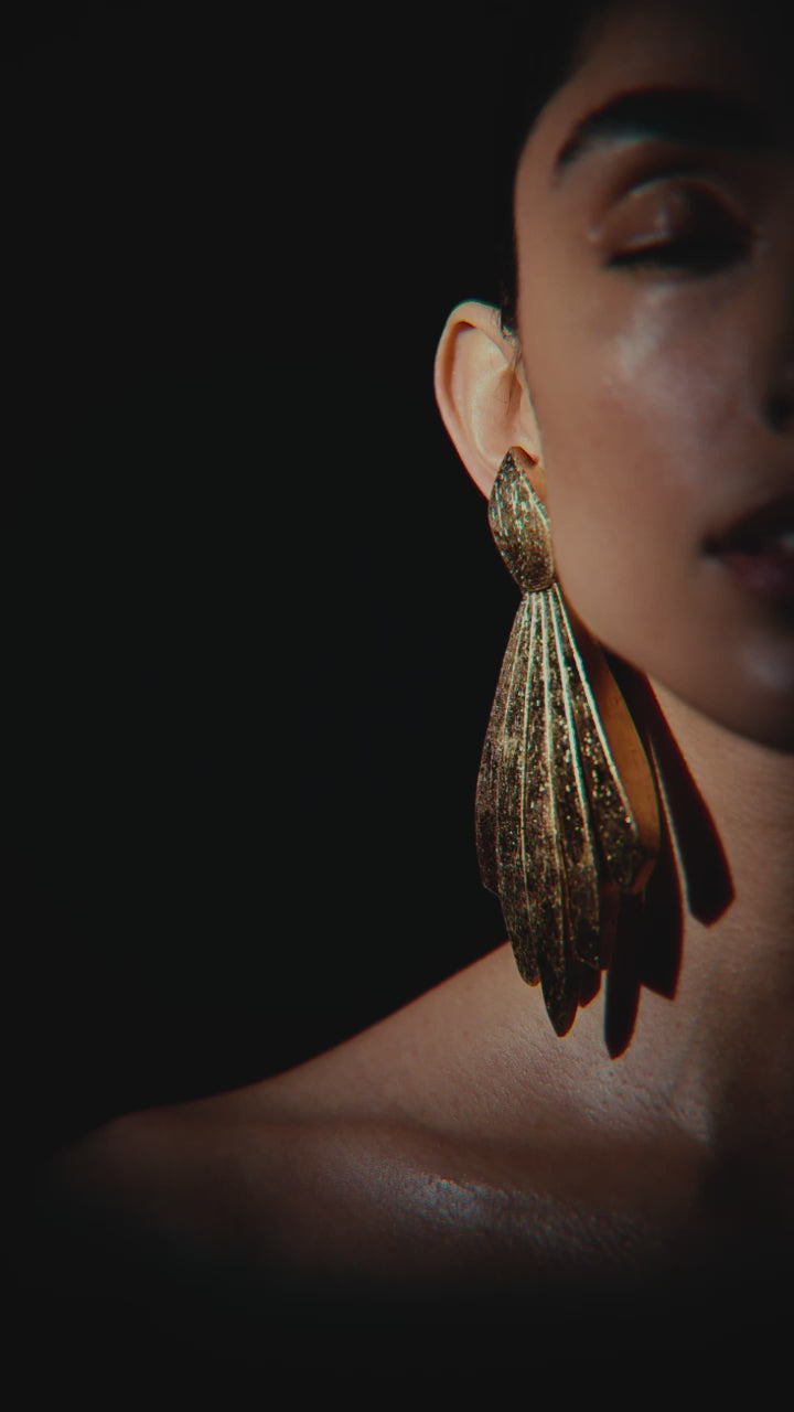 Taylor earring: goldfoil