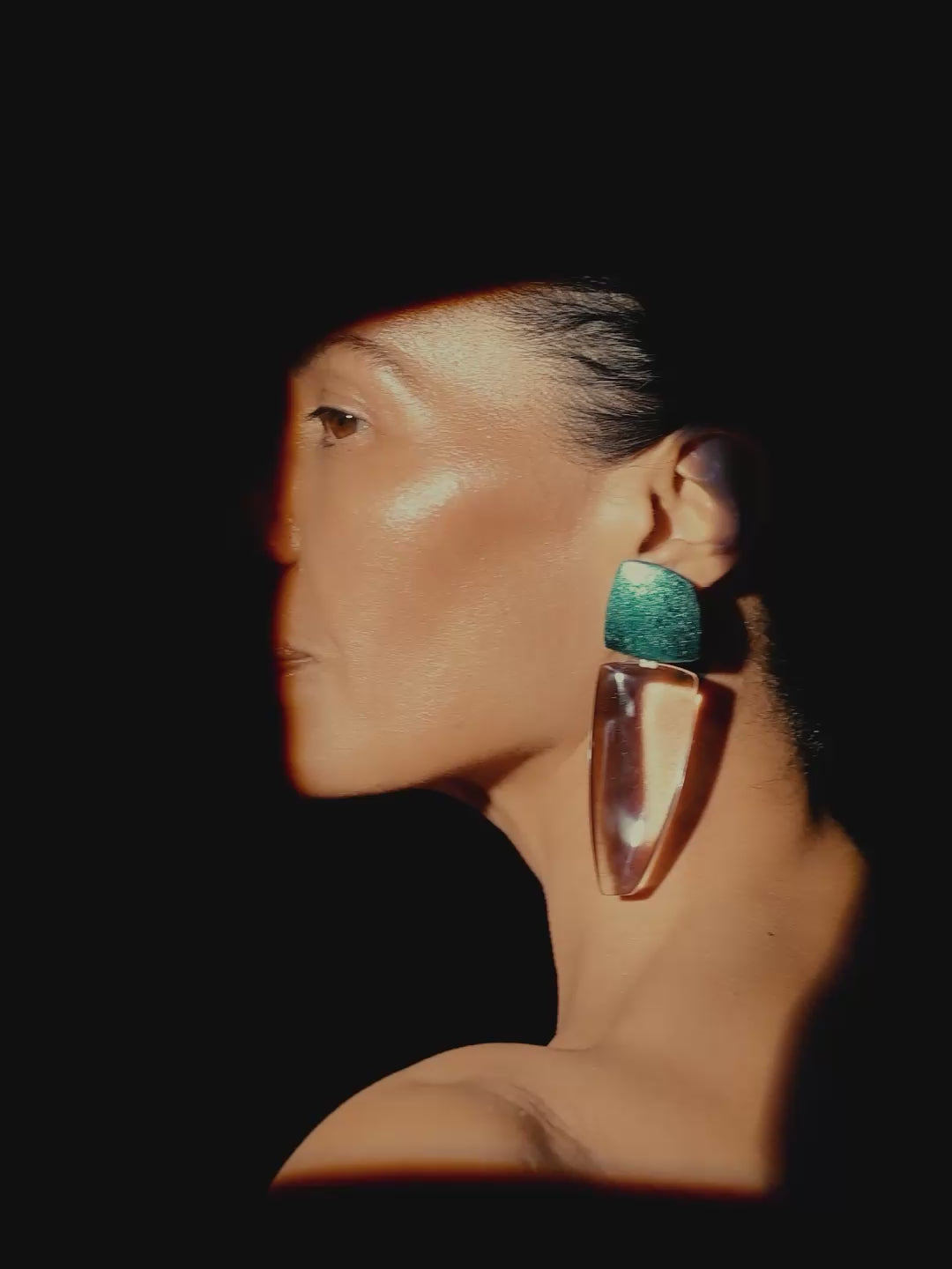 Joa earrings: bluefoil, clear greencast