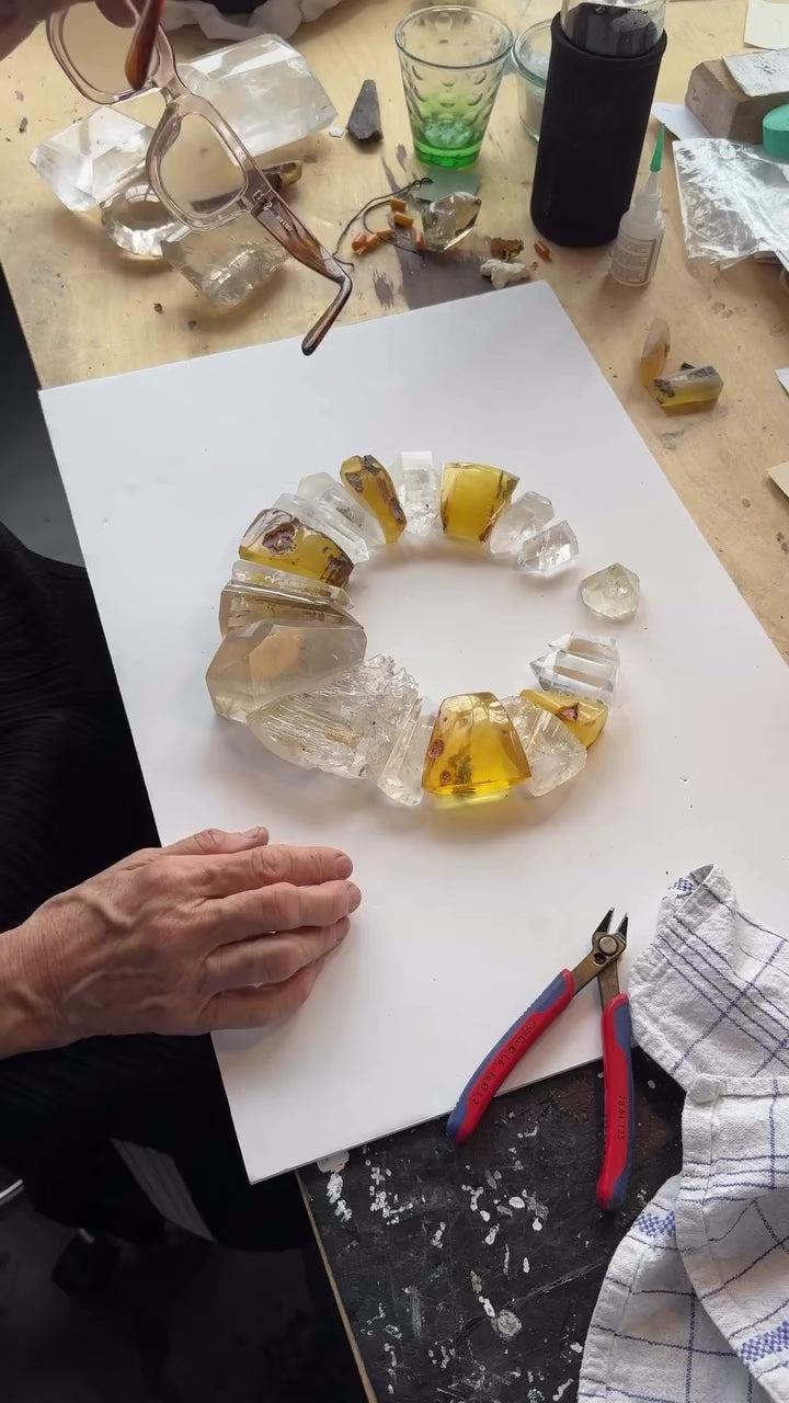 Necklace: amber, mountain crystal, quartz