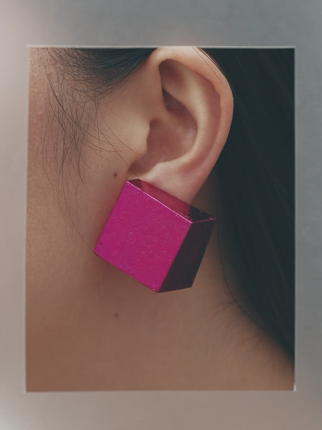 Venia earring: pink