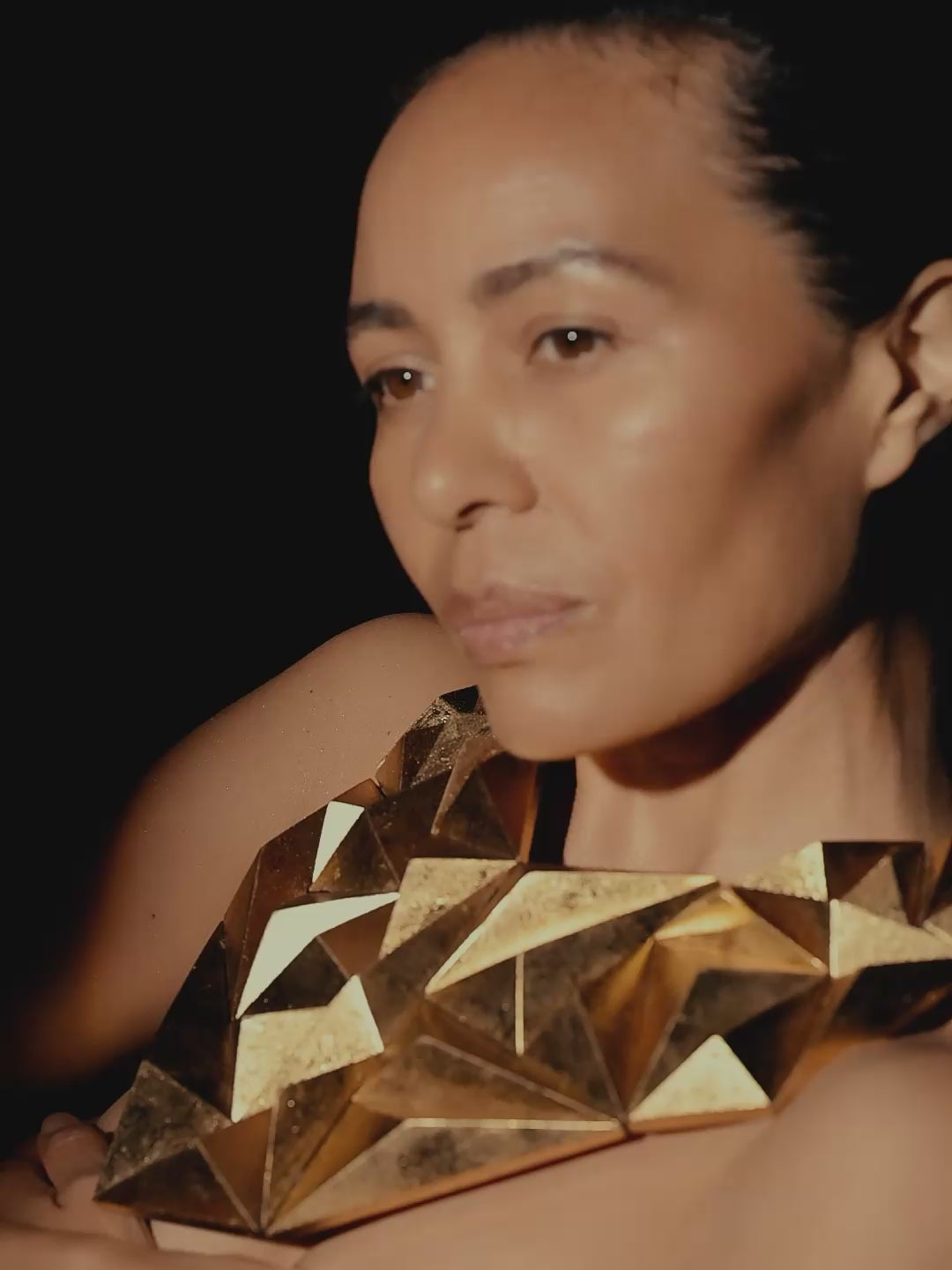 Glora necklace: acacia, goldfoil