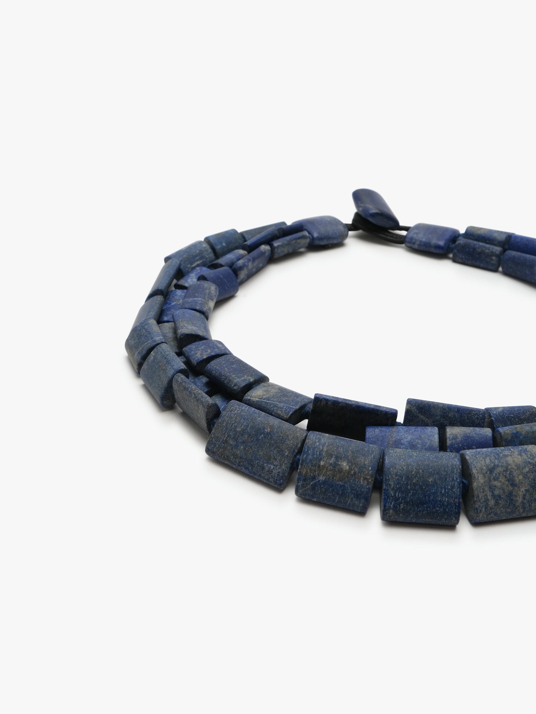 Necklace: lapis lazuli