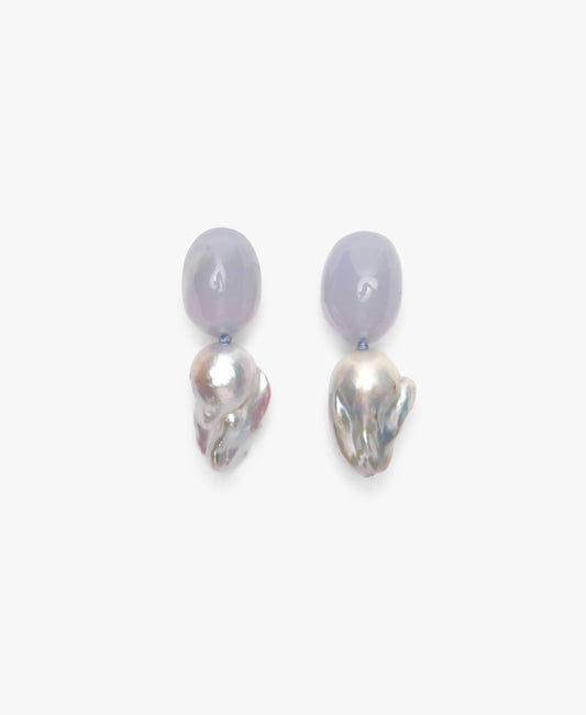 Stud earrings: pearl, chalcedony