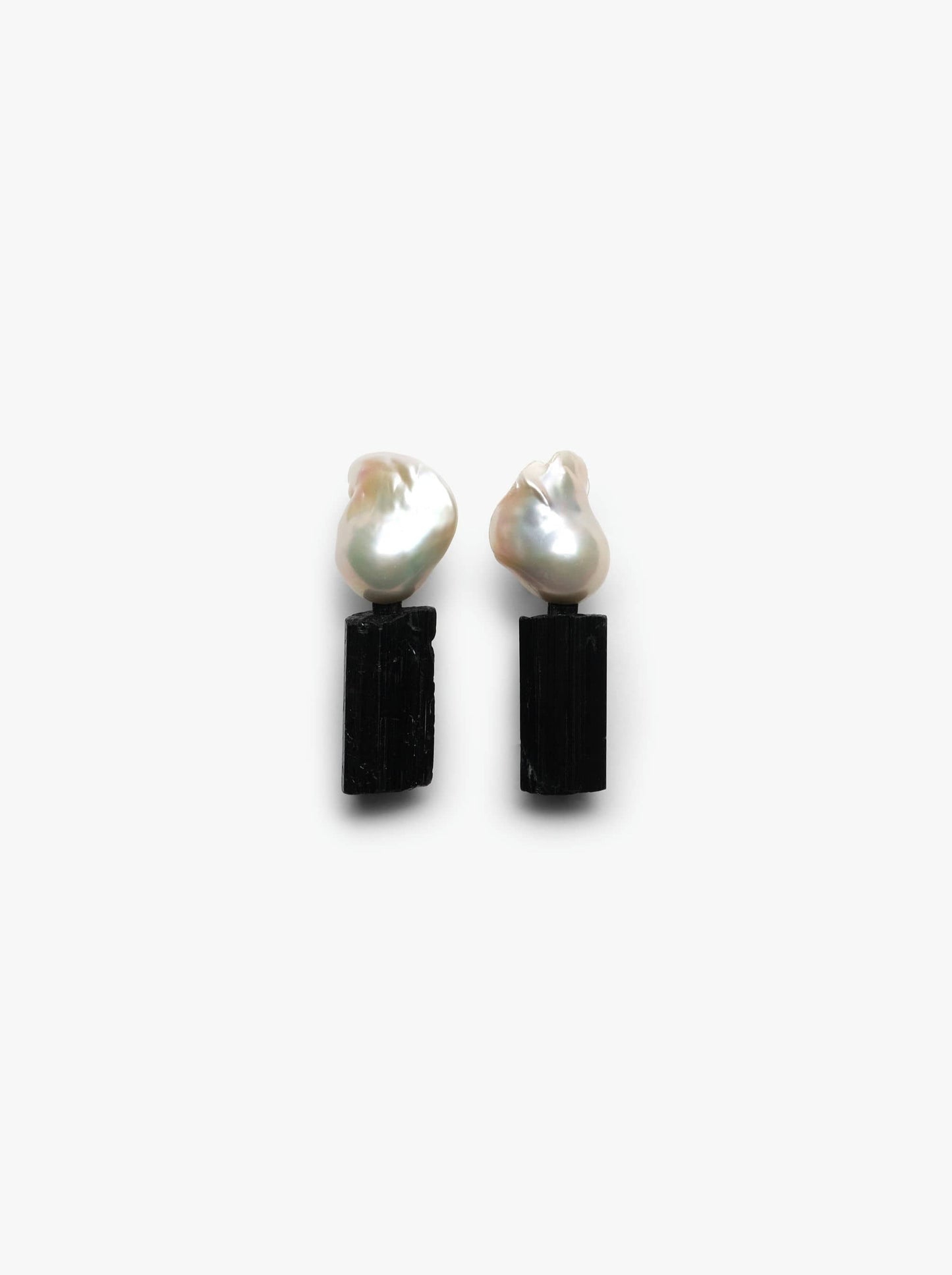 Stud earrings: tourmaline, crystal and pearl