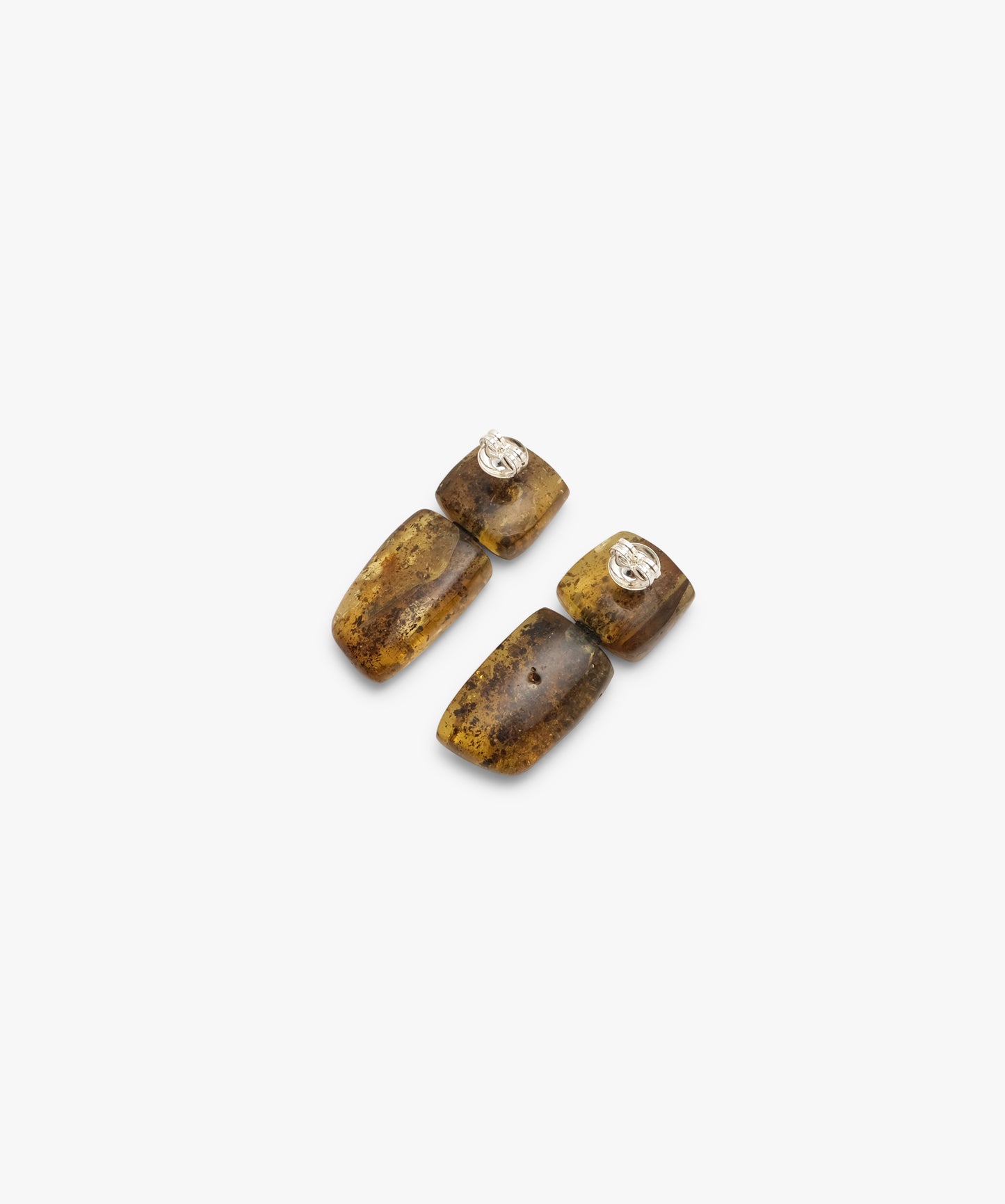 耳环：琥珀