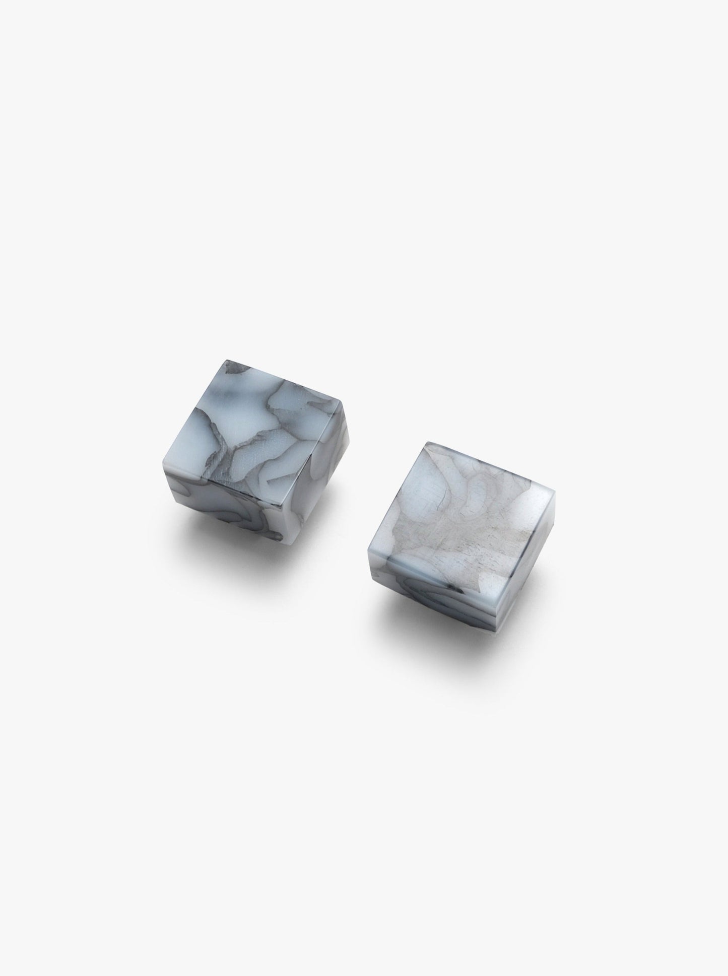 Square earclips: marble