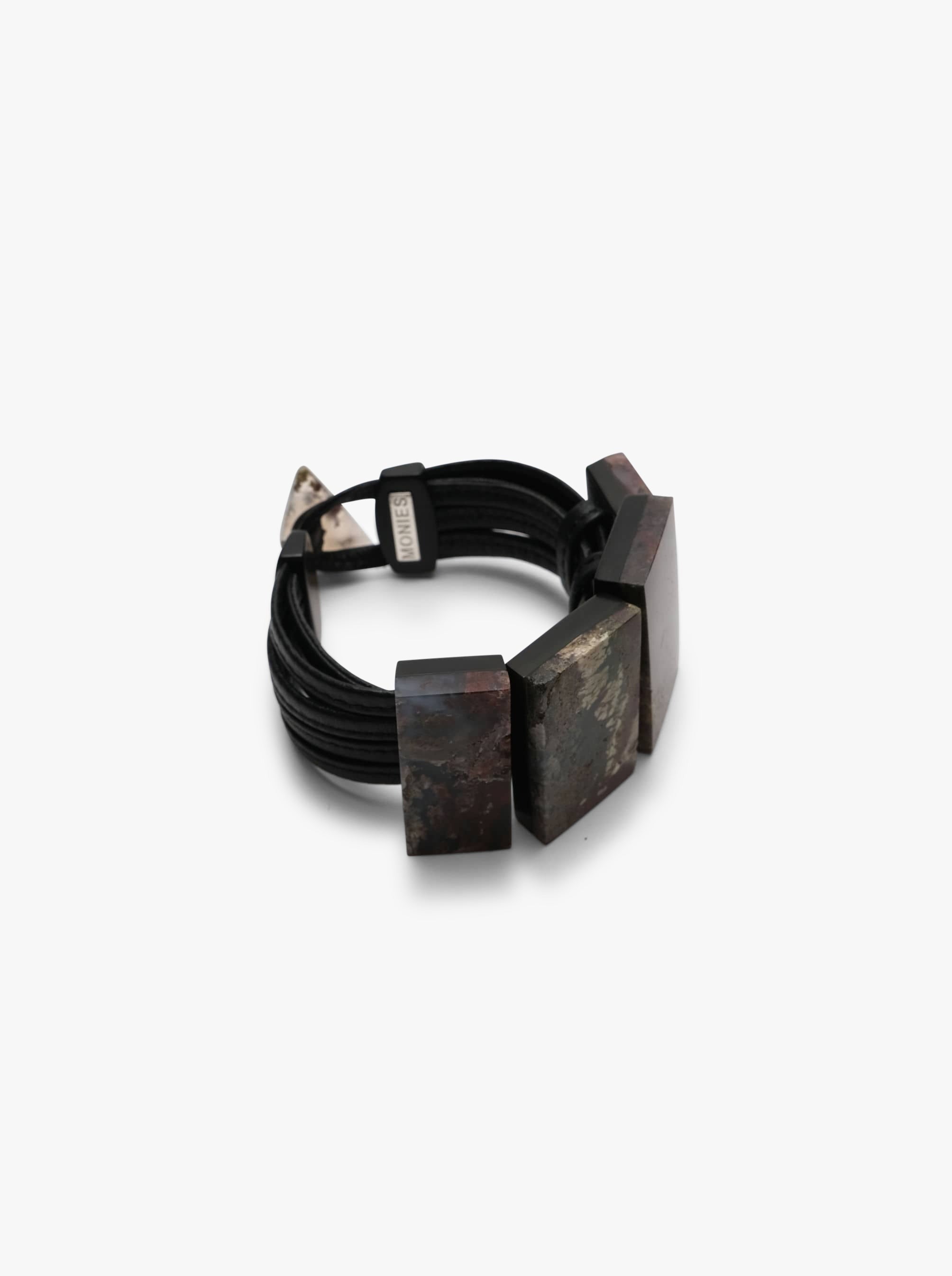 Bracelet: moss agate, leather