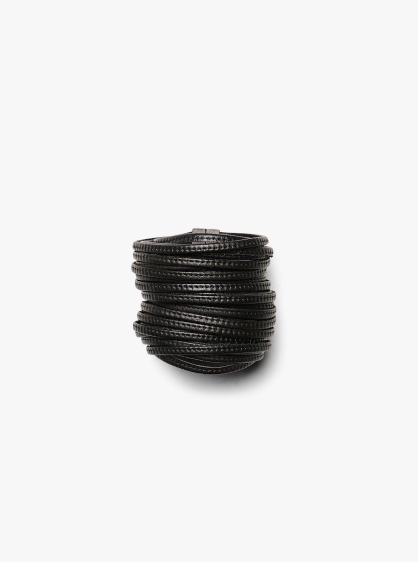 Multistrand leather bracelet, Monies