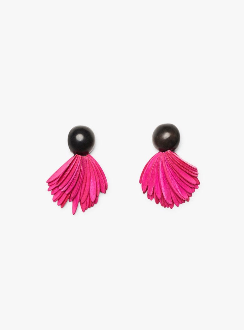 Bogota earring pink acacia, Monies
