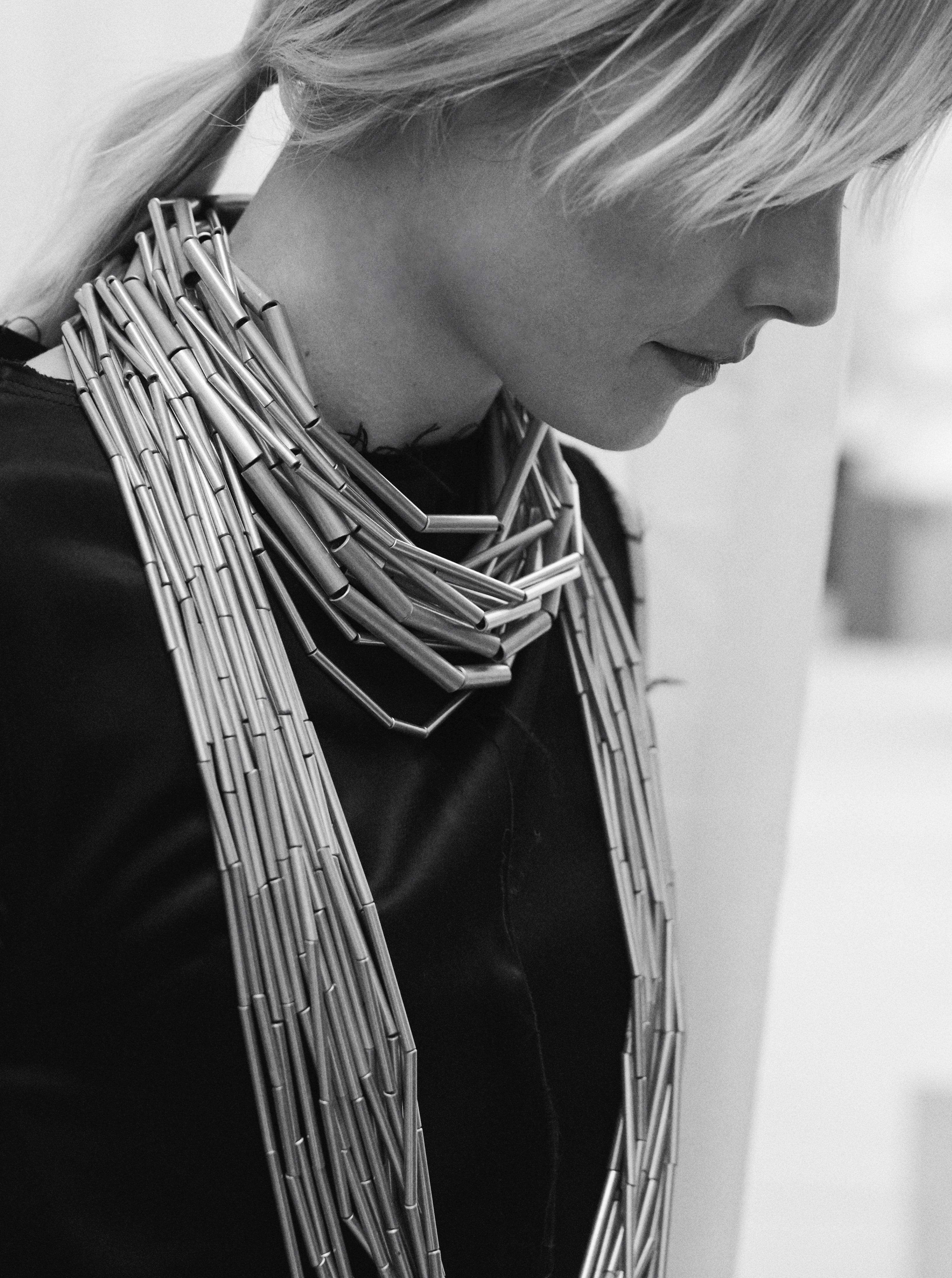 Oslo necklace: aluminum