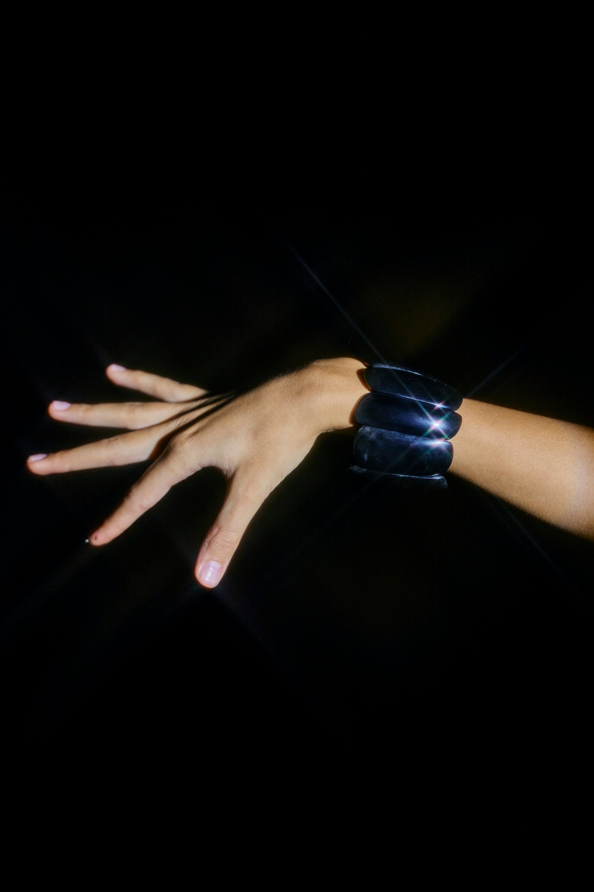 Welis bracelet: black horn