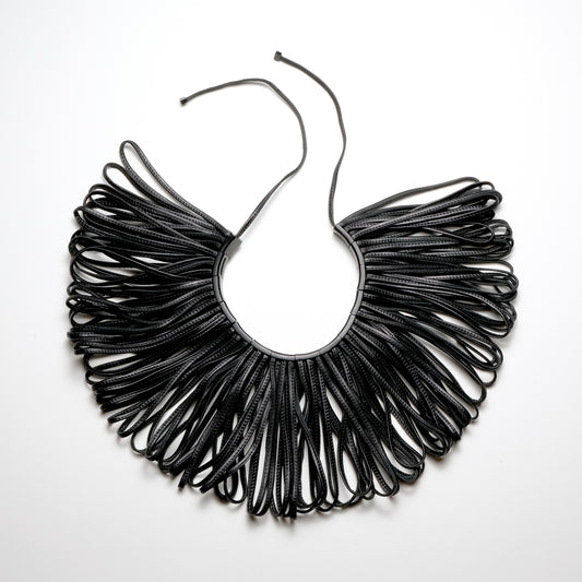 Necklace in leather and ebony