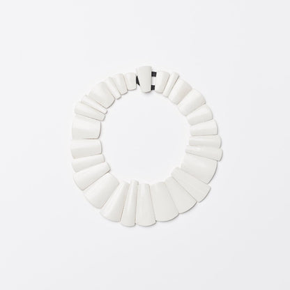 Necklace in white bone