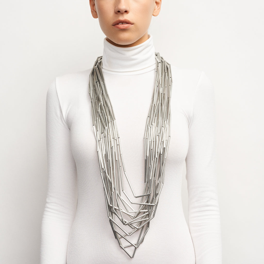 Oslo necklace: aluminum