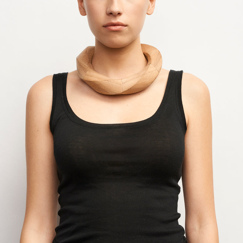 Katherine necklace: acacia wood