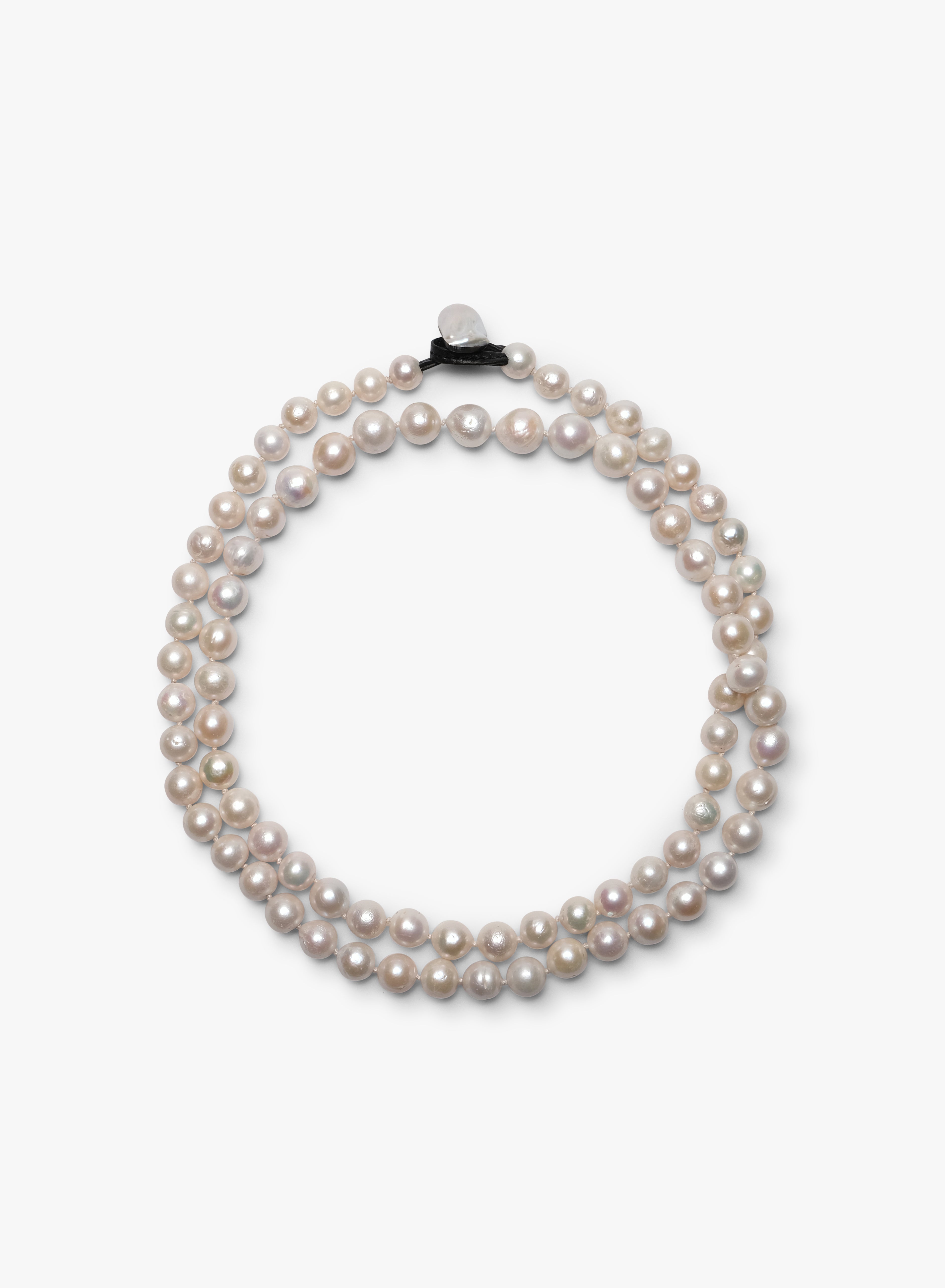 Astrée necklace: freshwater pearls