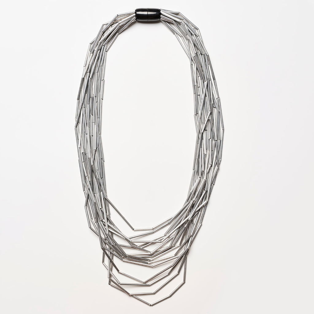 Oslo necklace: aluminum
