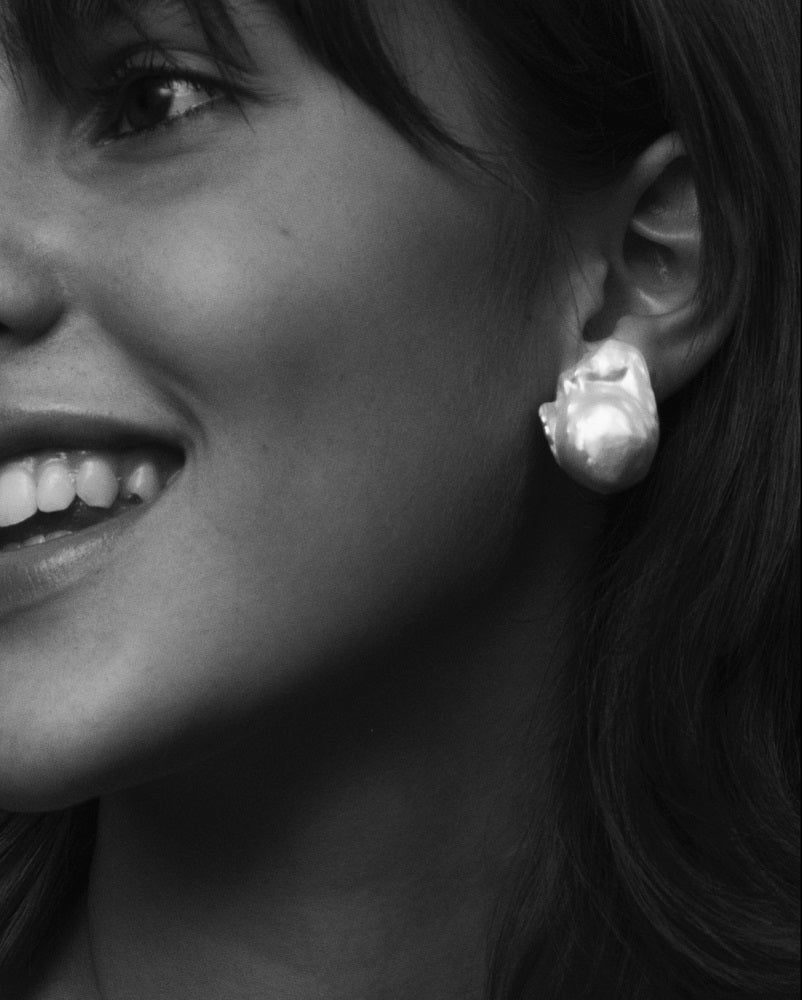pearl earrings monies 