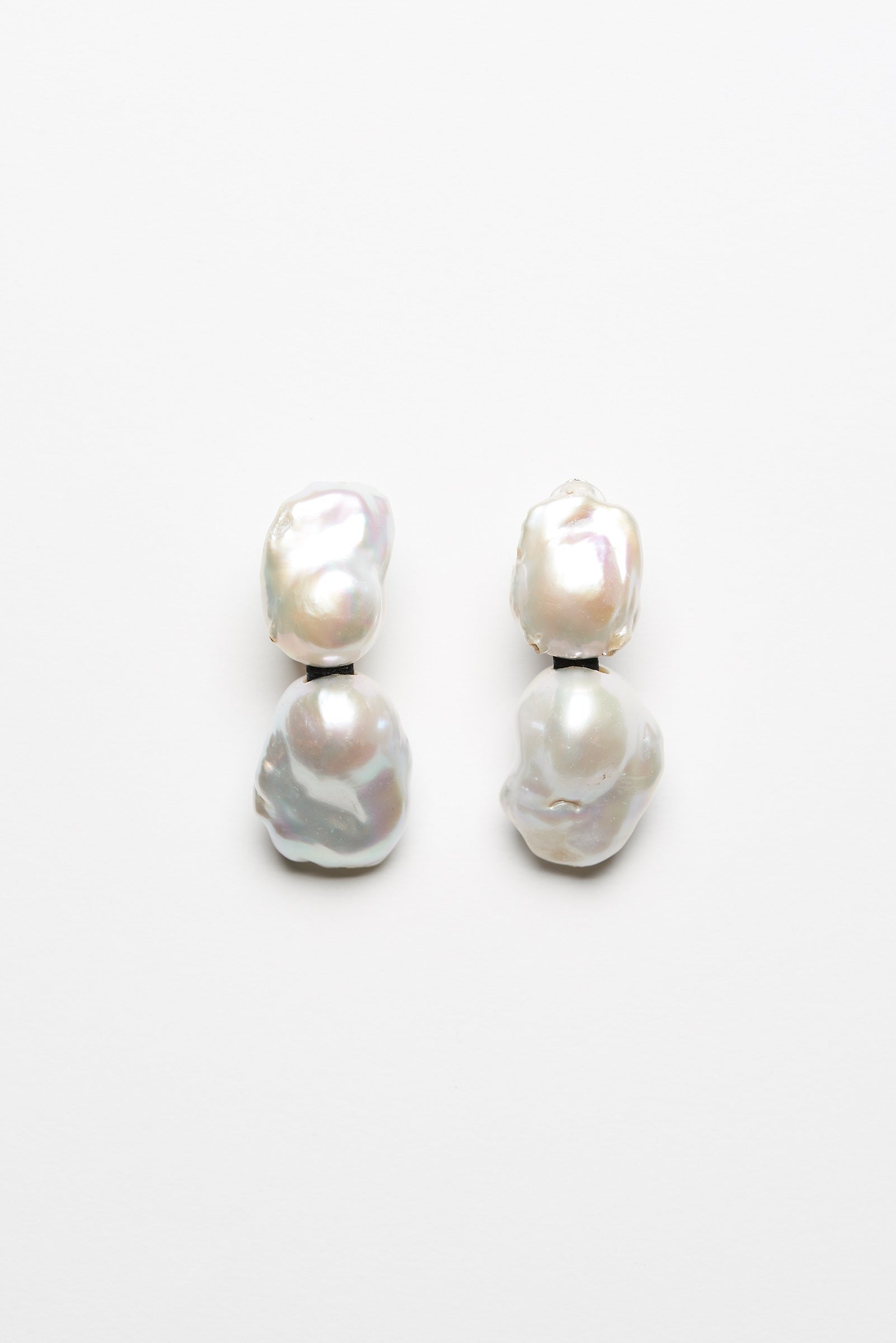 Sable earrings: double baroque pearls